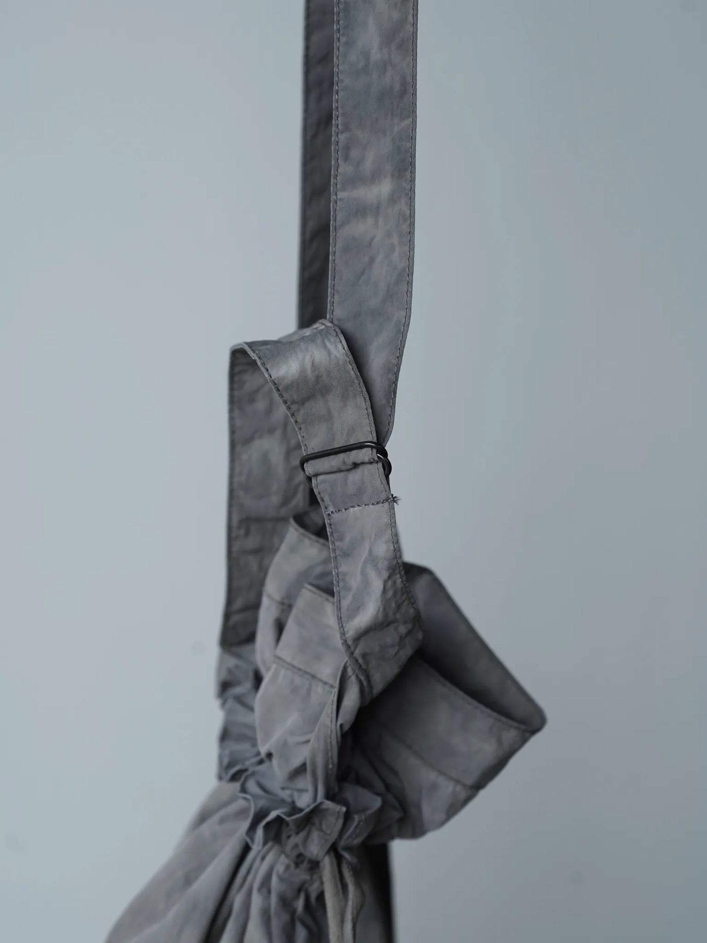 THE NULABEL | GARMENT DYED APRON BAG KURE