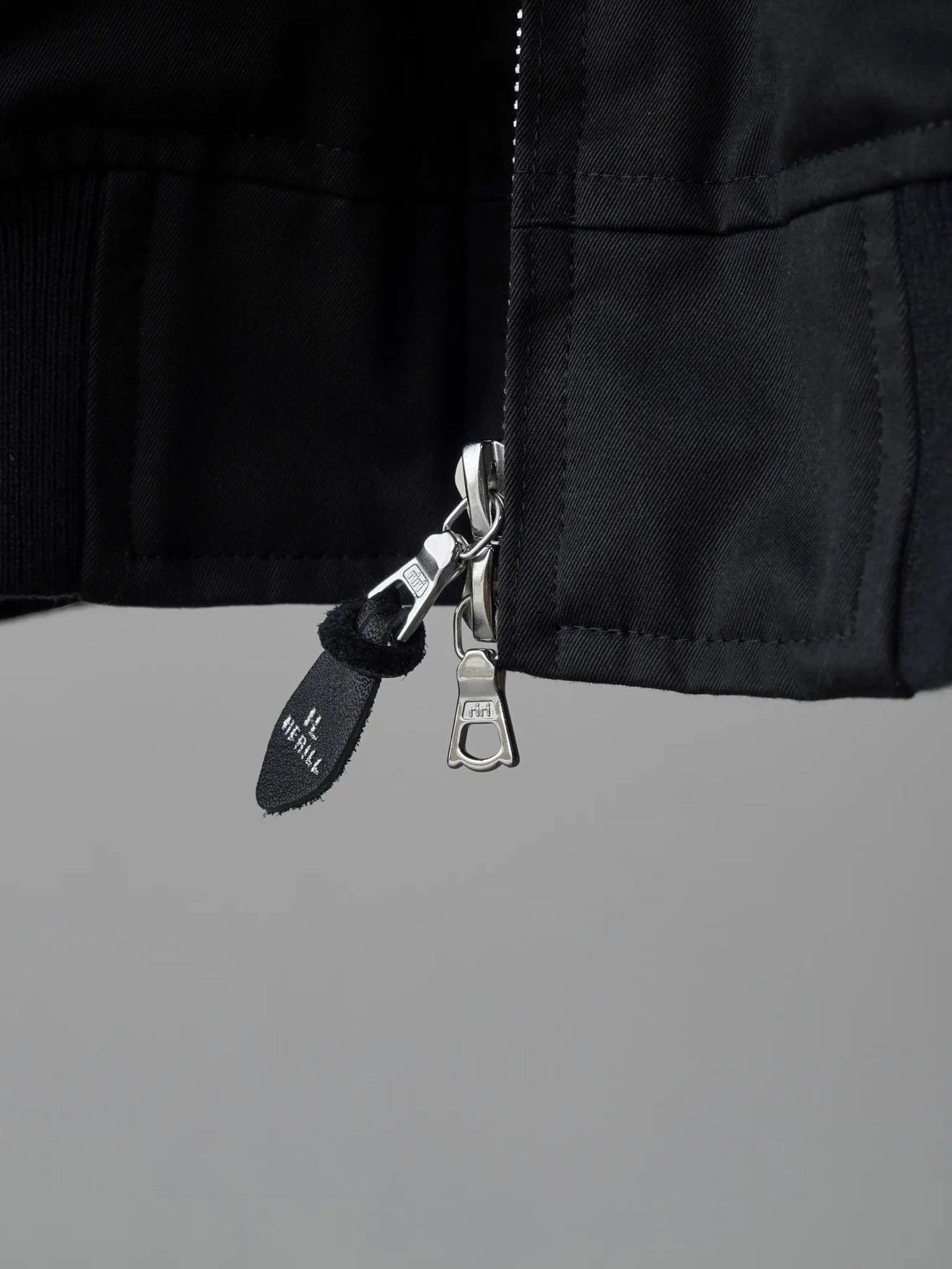 herill-cottongabardine-weekendjacket-black-5