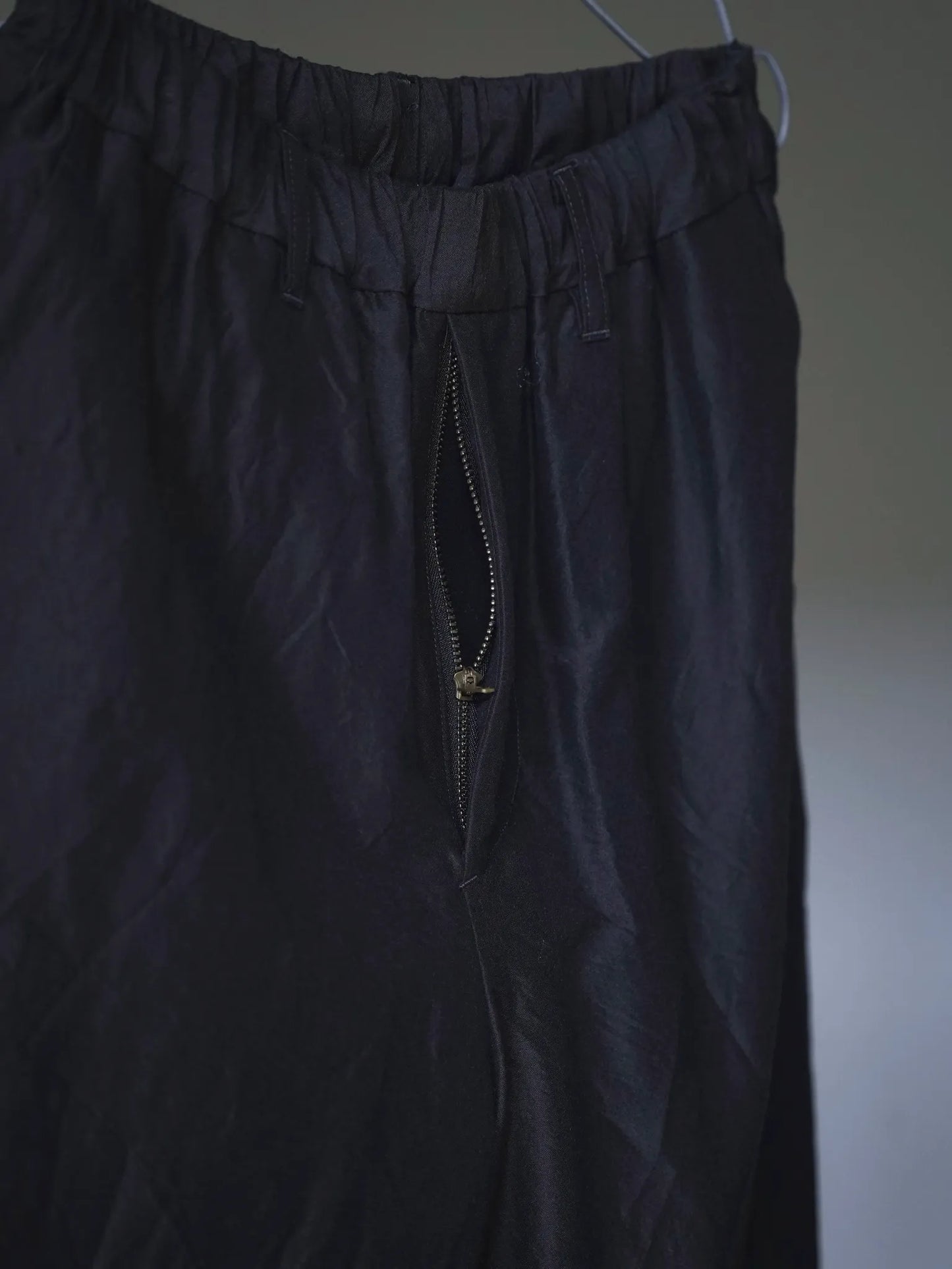 calmlence | NO PLEATED EASY STRAIGHT DBRN