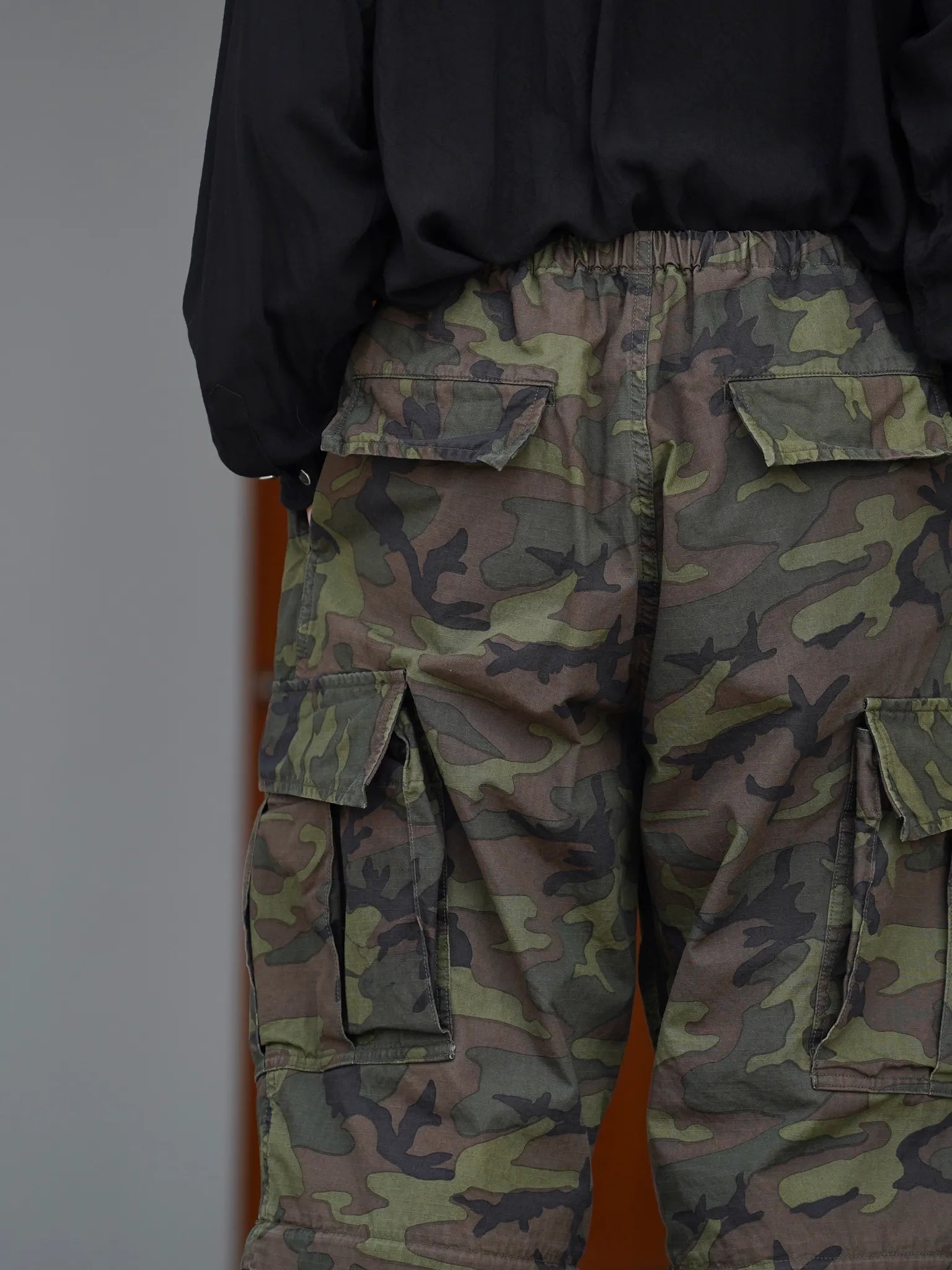 COMOLI CAMO Convertible 6P Pants CAMO | CASANOVA&CO Online Store COMOLI CAMO Convertible 6P Pants CAMO | CASANOVA&CO Online Store
