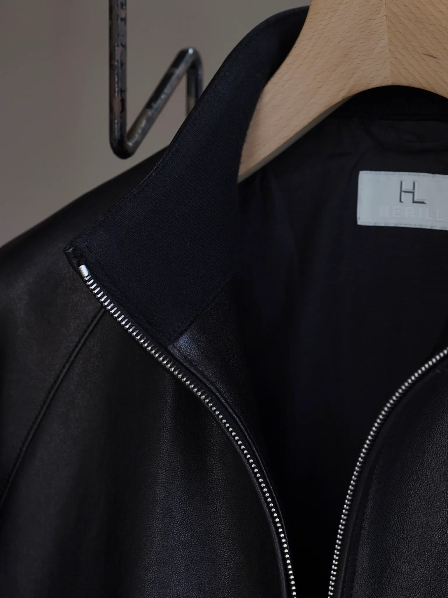 herill-lambleather-weekend-jacket-black-8