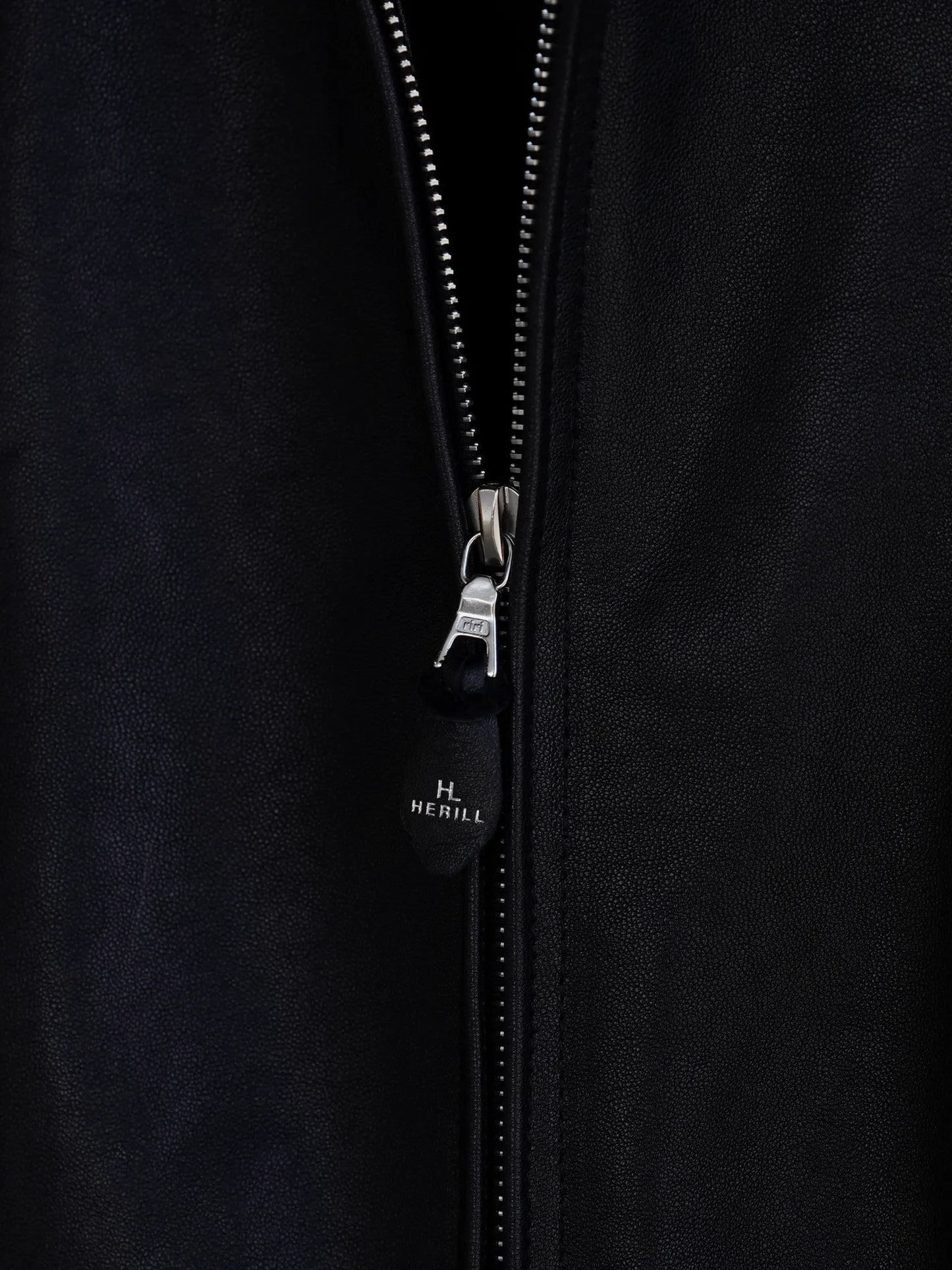 herill-lambleather-weekend-jacket-black-9