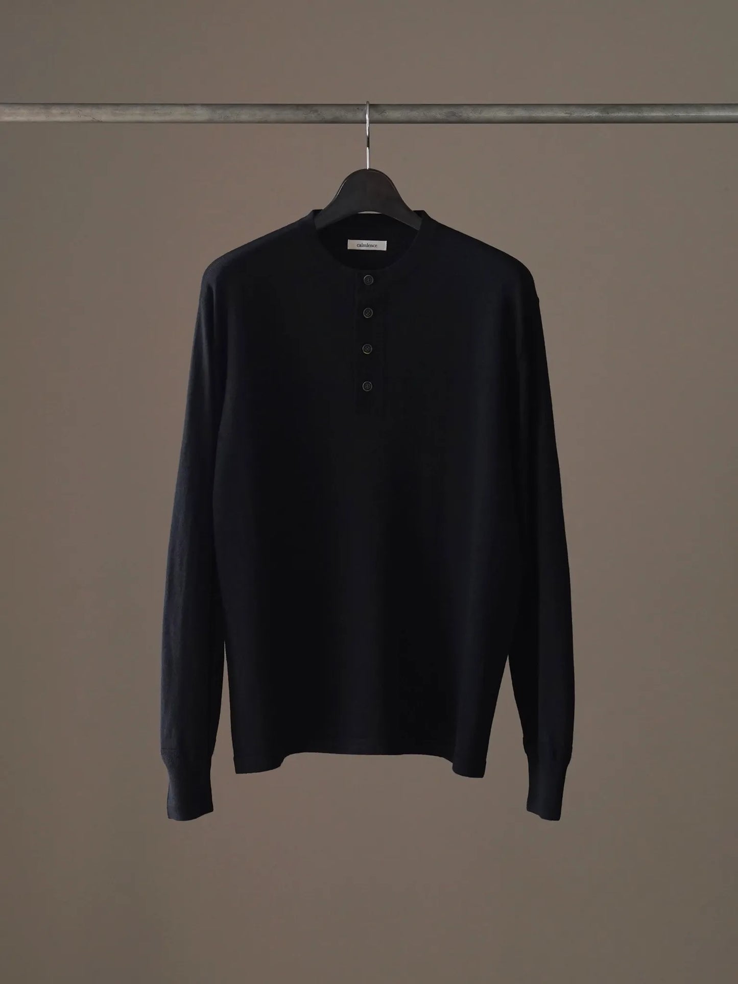 calmlence-henley-neck-ls-t-shirt-blk-1