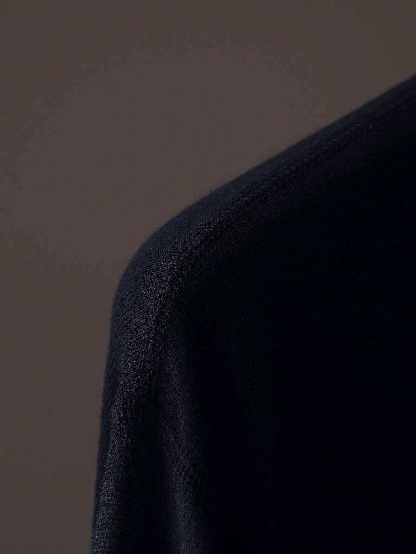 calmlence-henley-neck-ls-t-shirt-blk-4