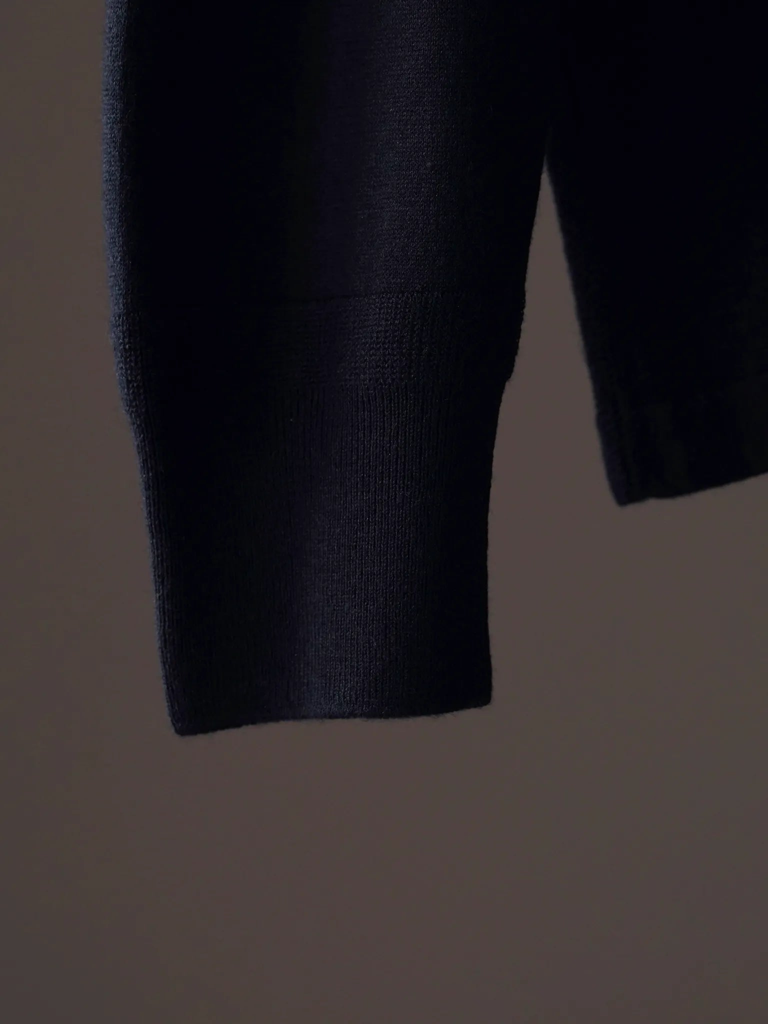 calmlence-henley-neck-ls-t-shirt-blk-5