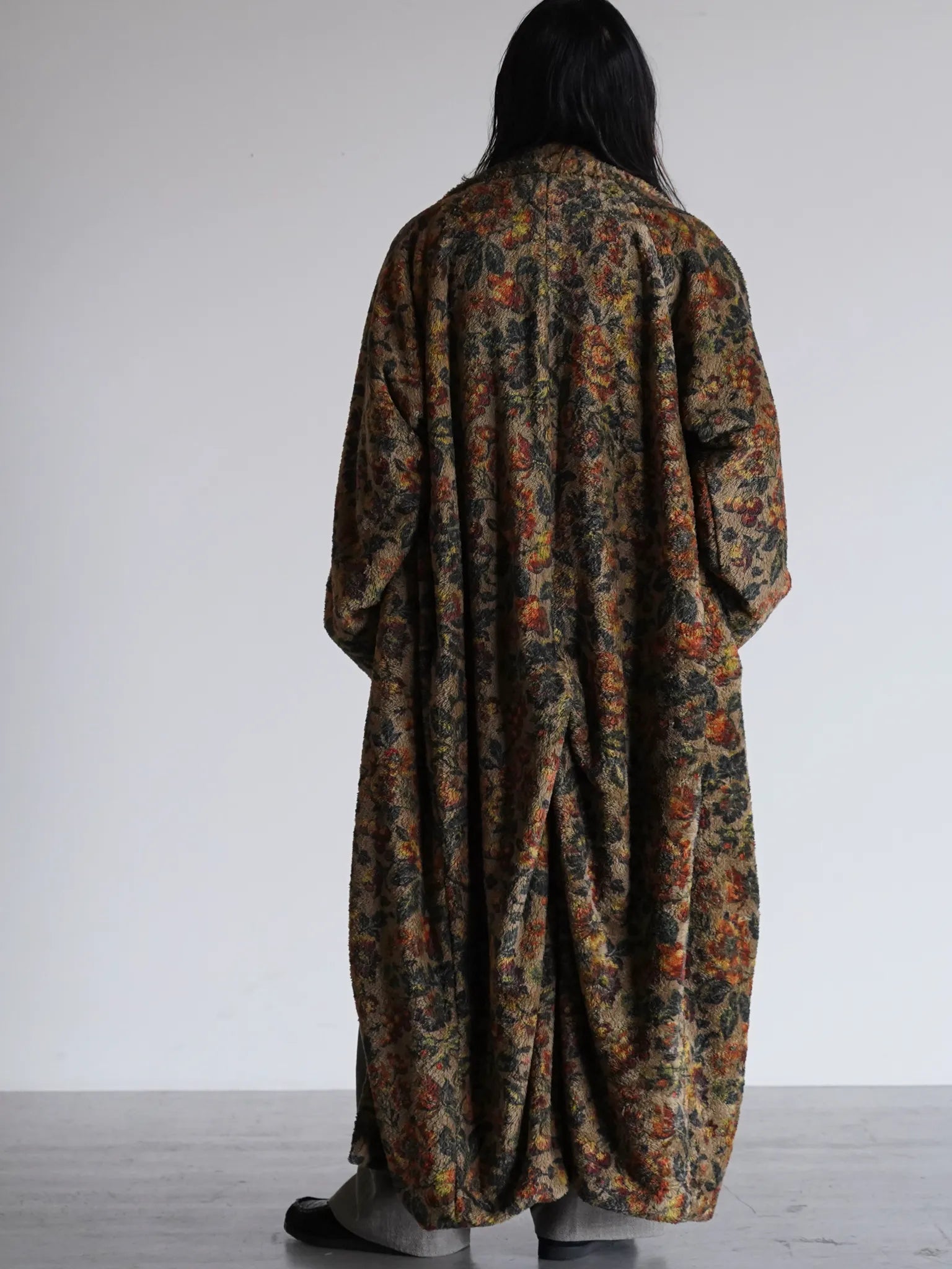 kakan-long-ruched-coat-floral-2