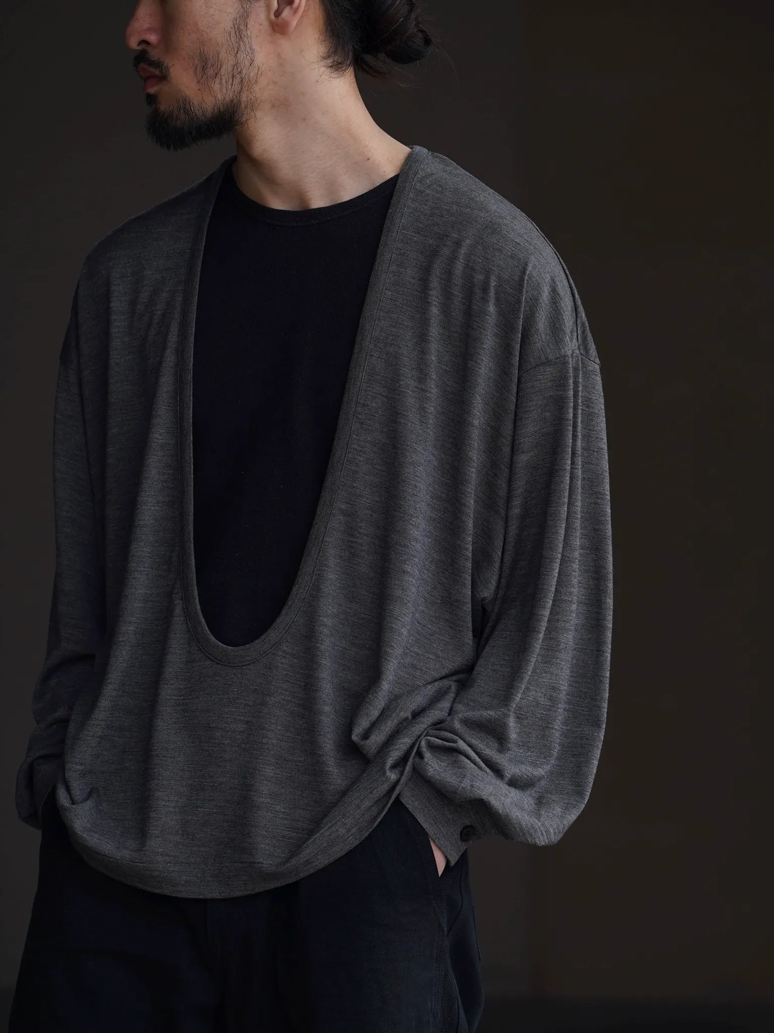 nonnotte-drape-u-pullover-with-cuff-sleeve-charcoal-2