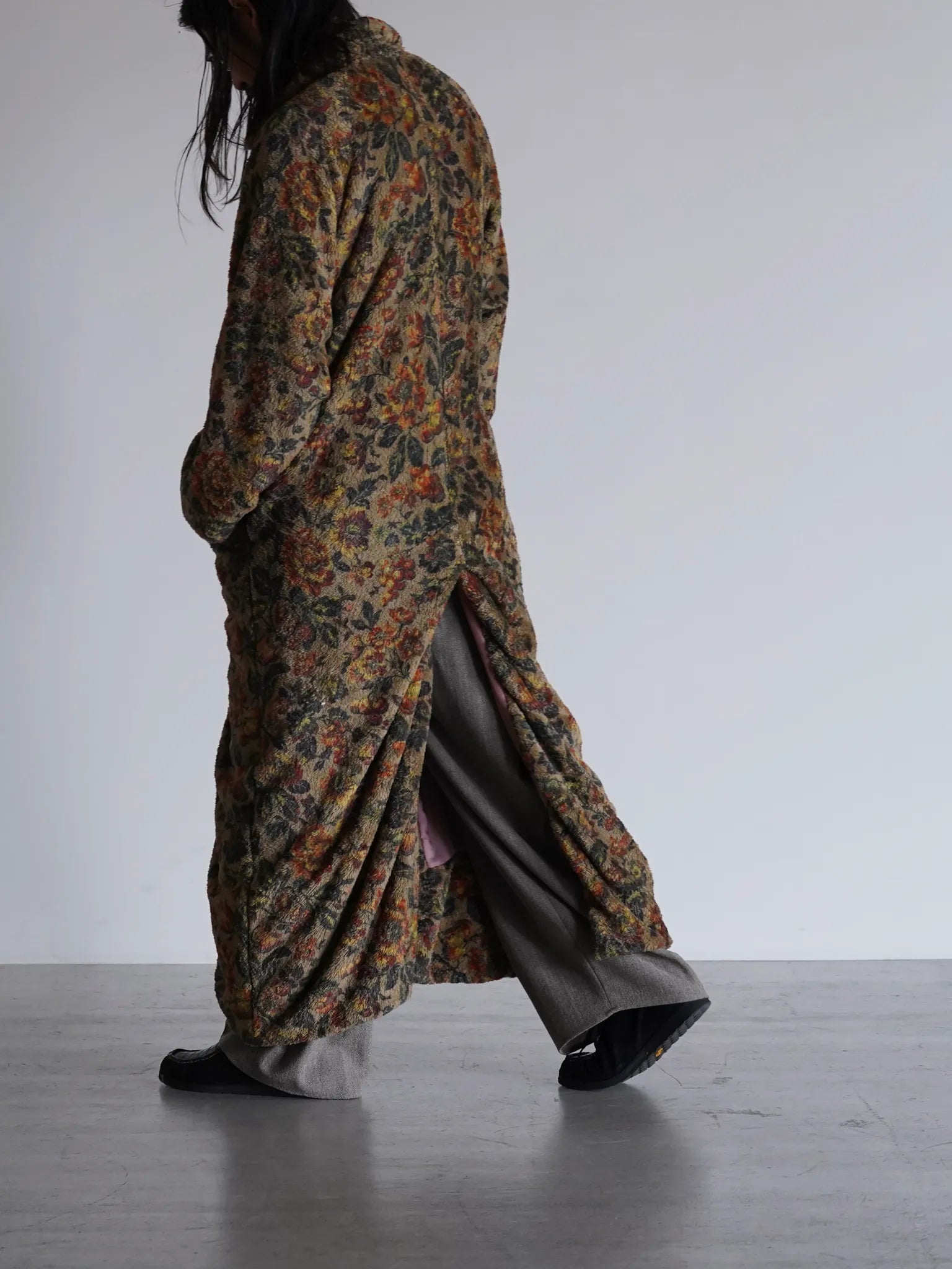 kakan-long-ruched-coat-floral-9