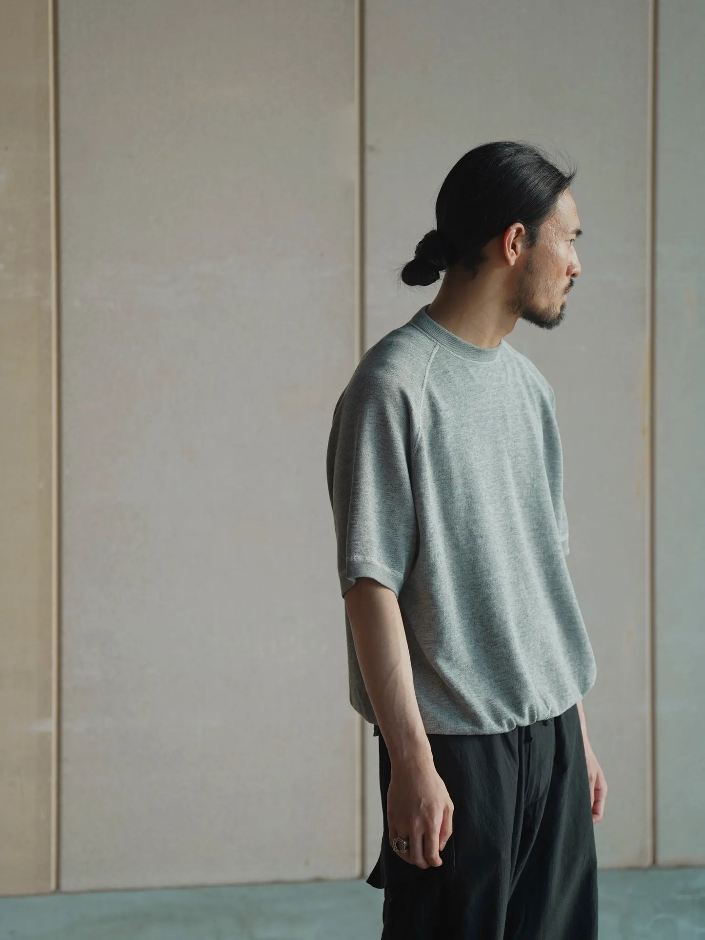 comoli-グレー裏毛-半袖クルー-gray-4