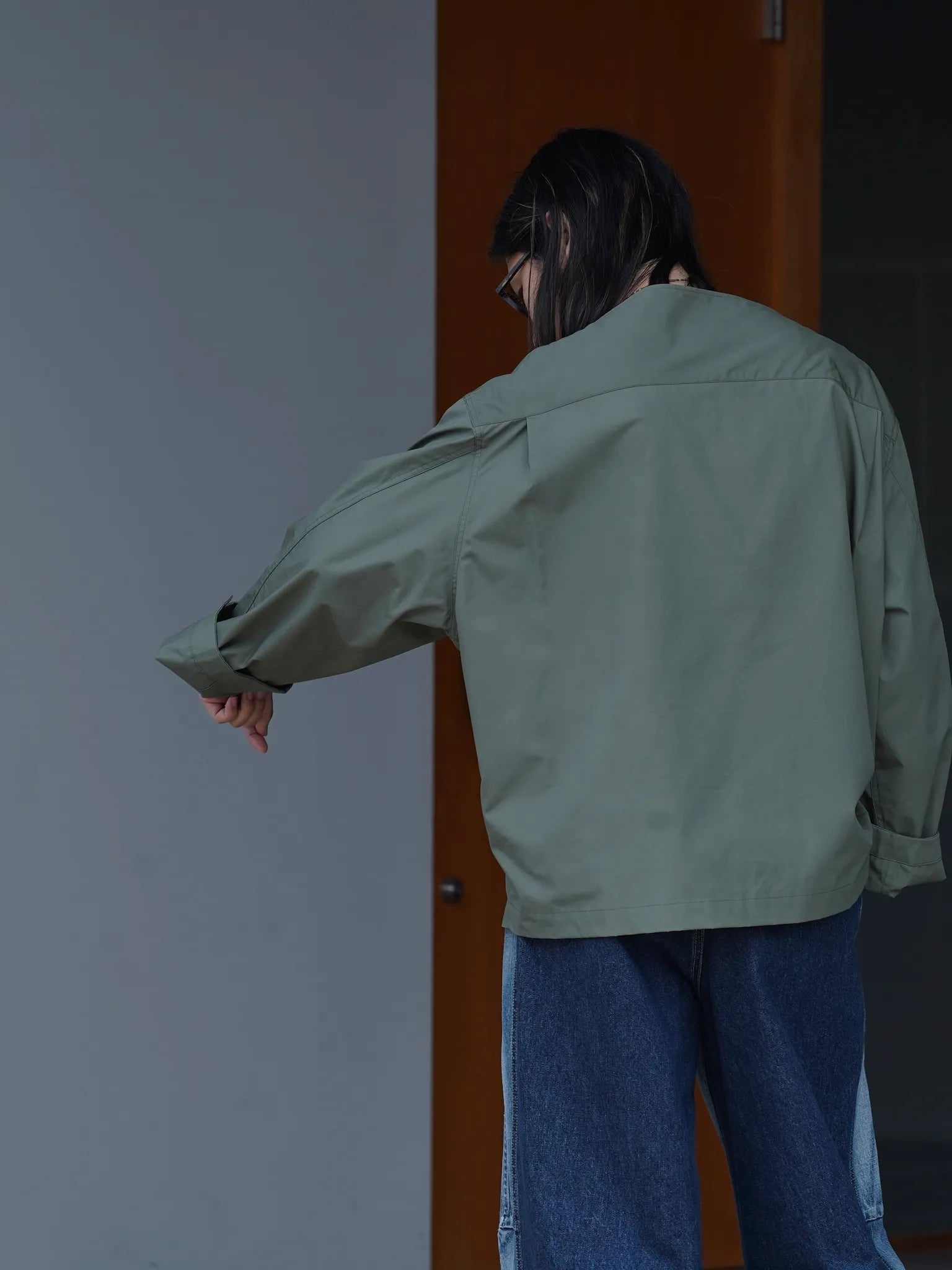 nonnotte-draping-big-basque-shirt-basil-5