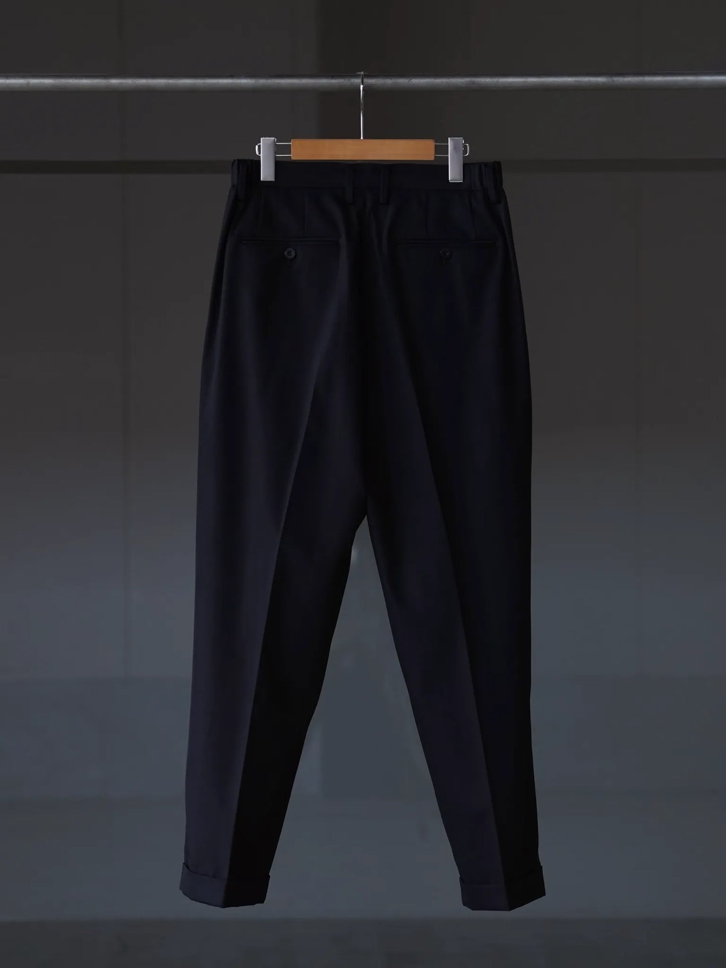 irenisa-two-tucks-tapered-trousers-black-1-2