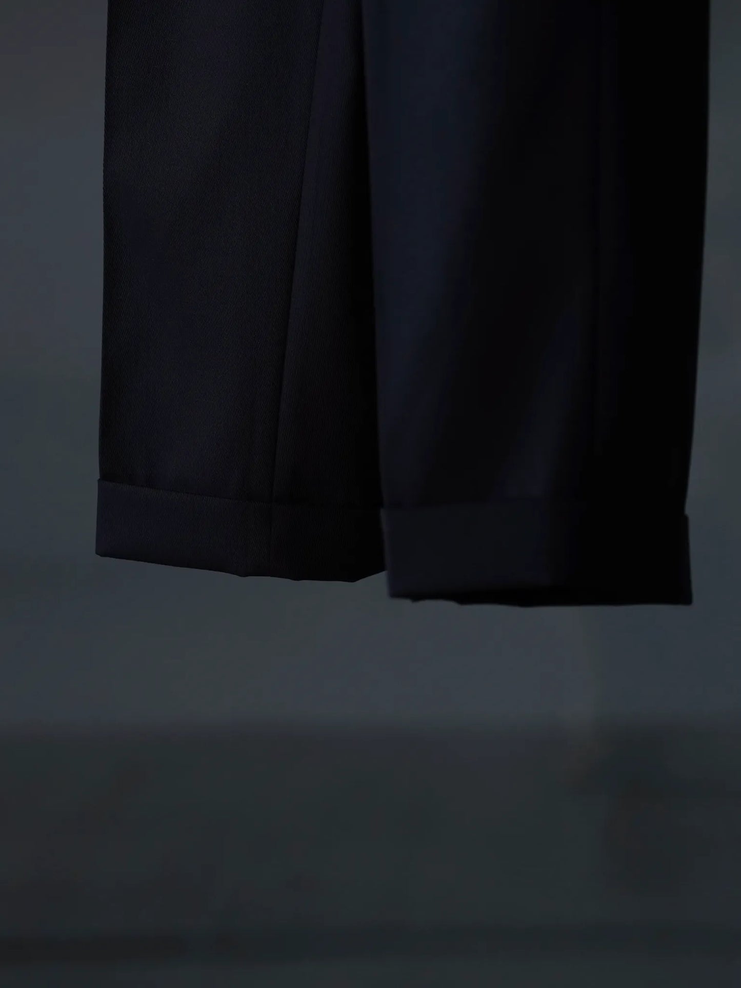 irenisa-two-tucks-tapered-trousers-black-1-7