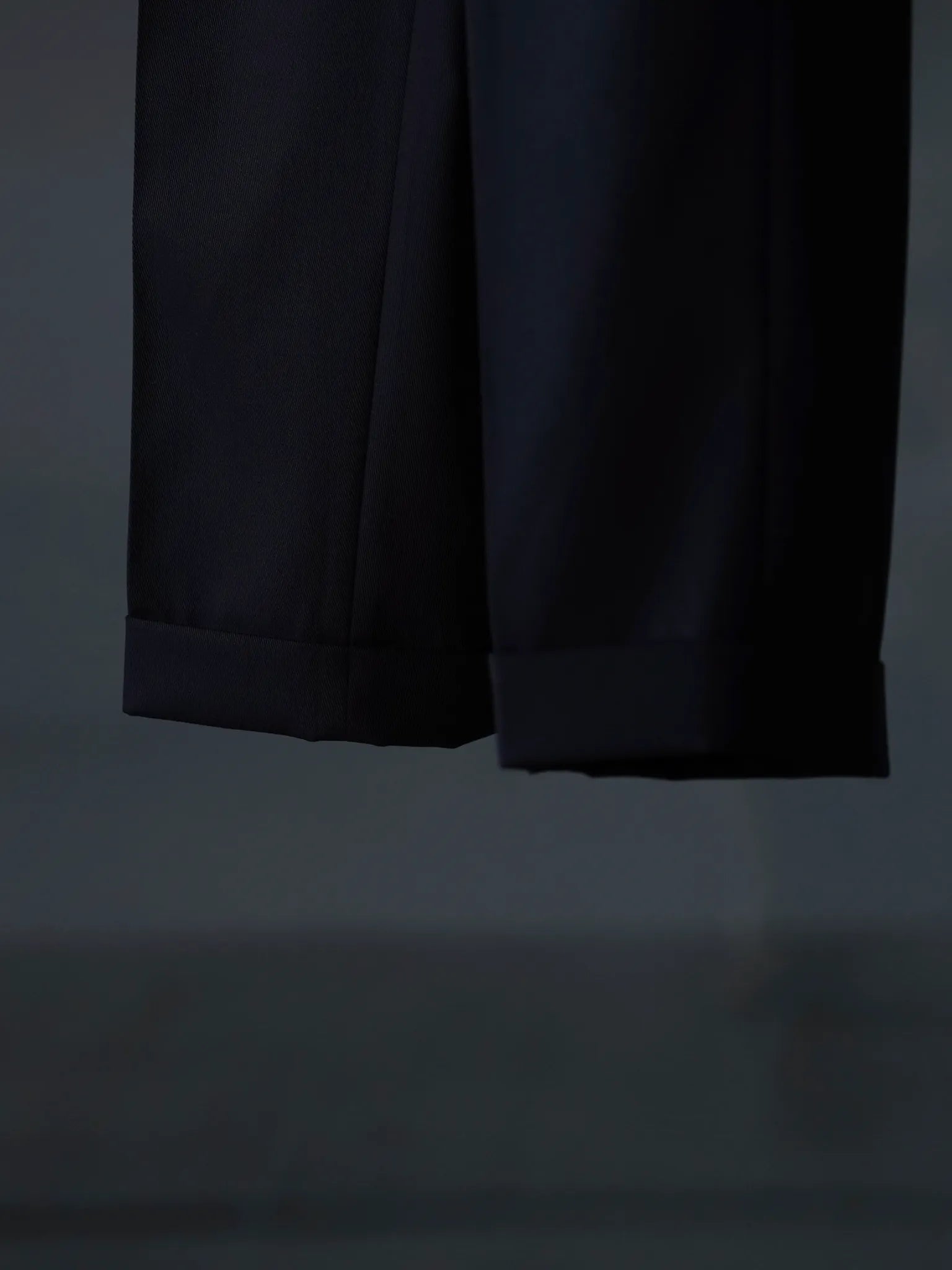 irenisa-two-tucks-tapered-trousers-black-1-7