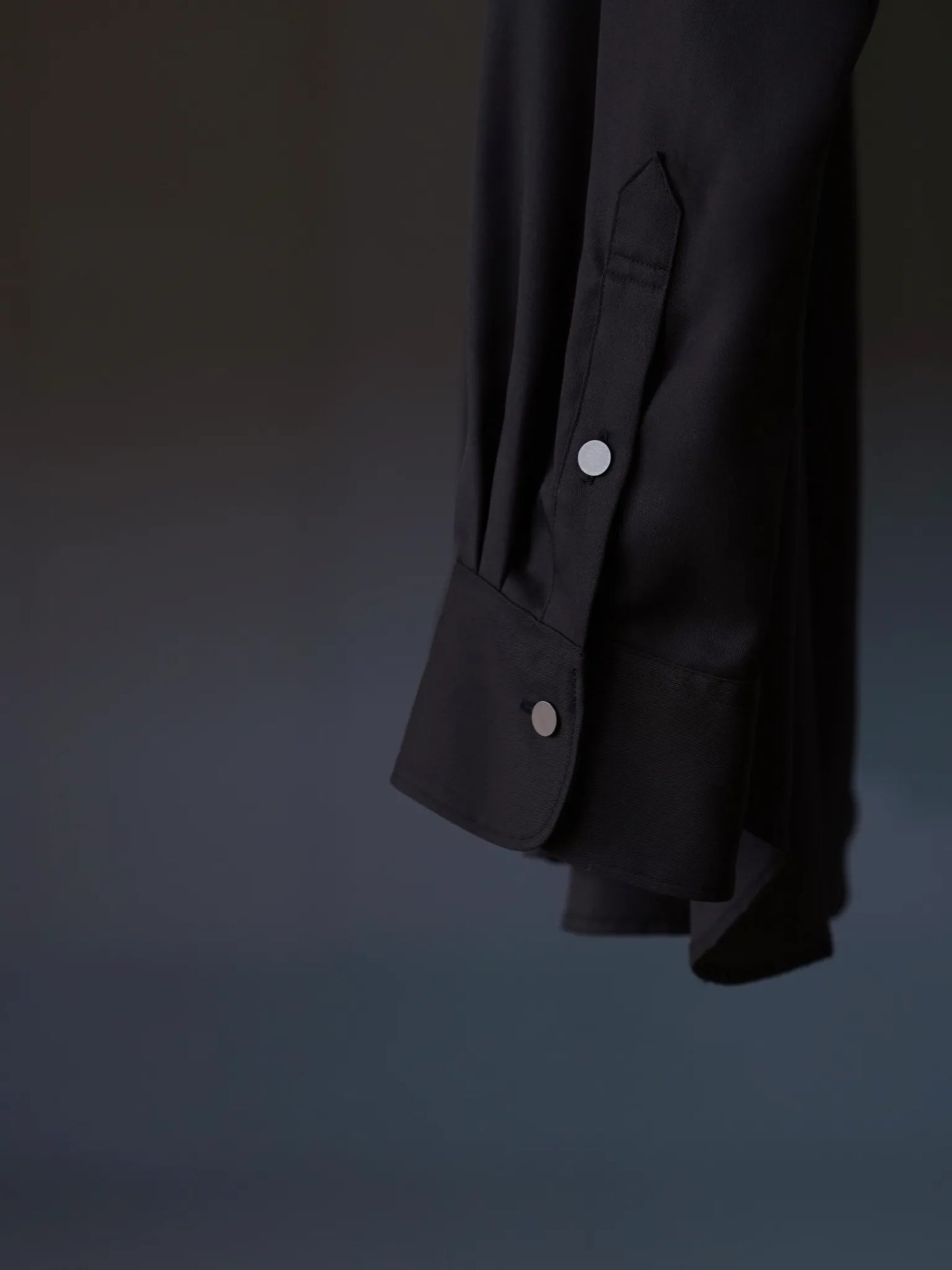 irenisa-regular-collar-shirt-smoke-black-4