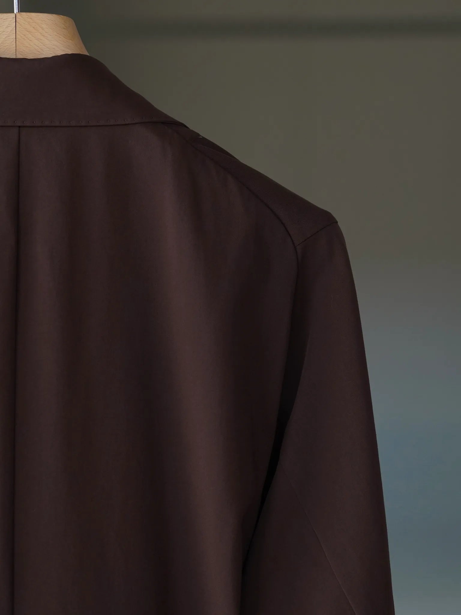 irenisa-relaxed-shoulder-jacket-dark-brown-3