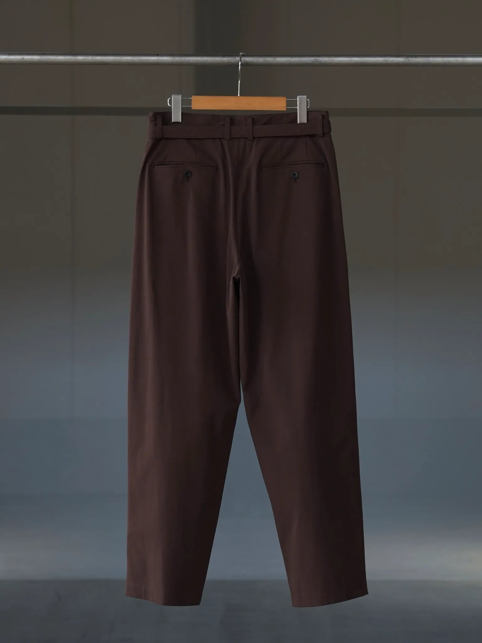 irenisa-belted-tapered-pants-dark-brown-2