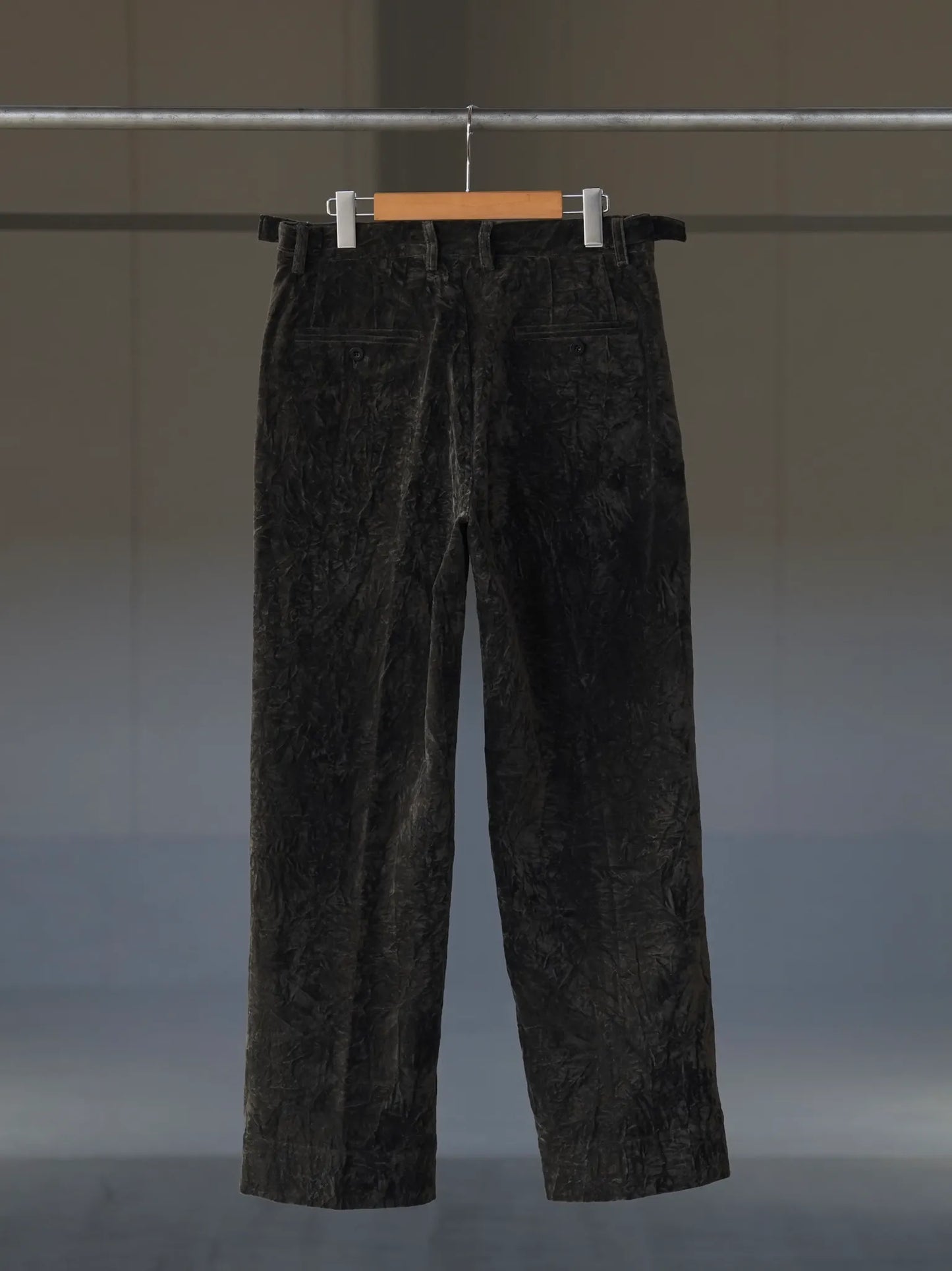 irenisa-one-tuck-straight-trousers-dark-brown-2