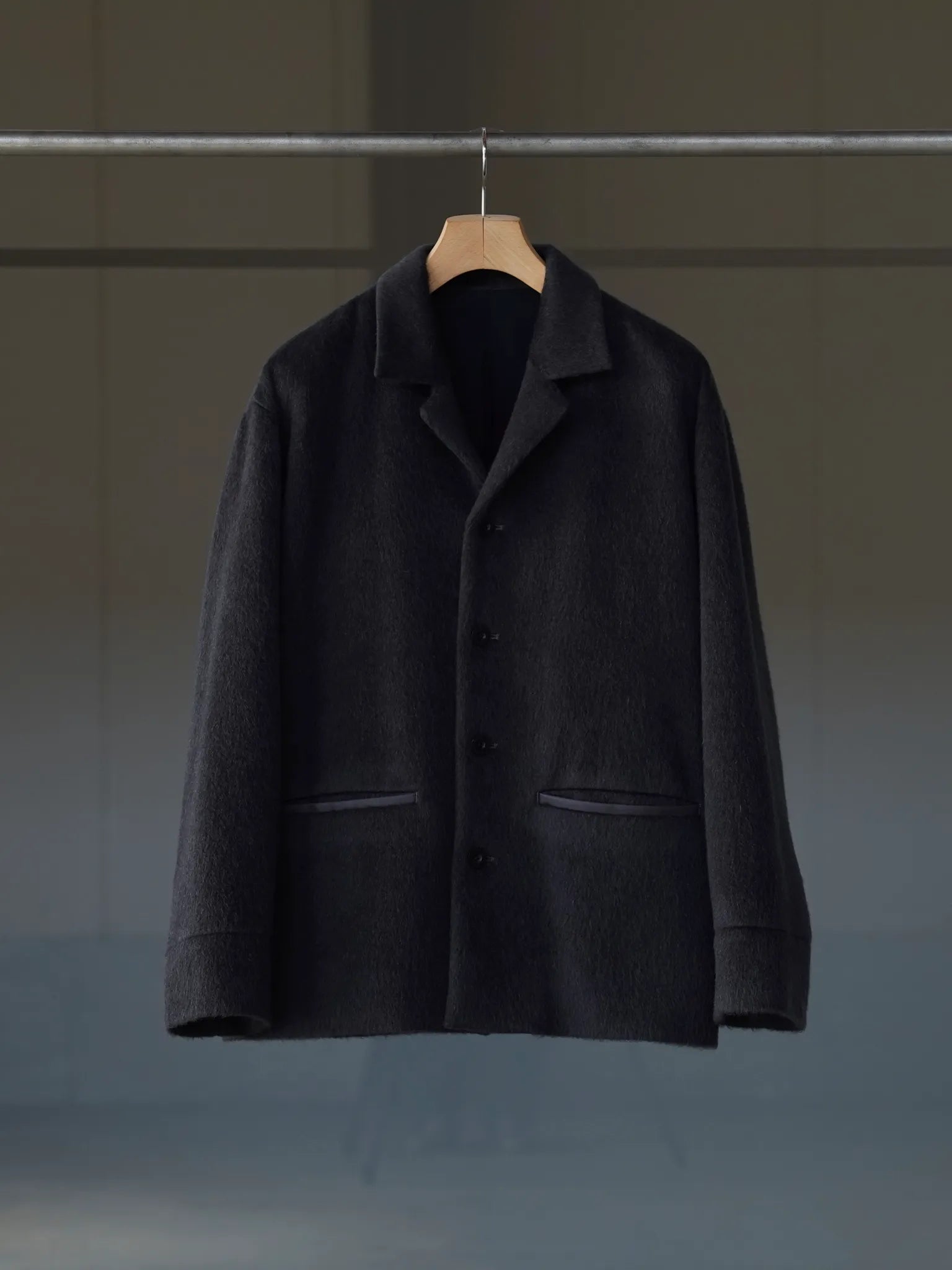 irenisa-boxy-blouson-green-black-1