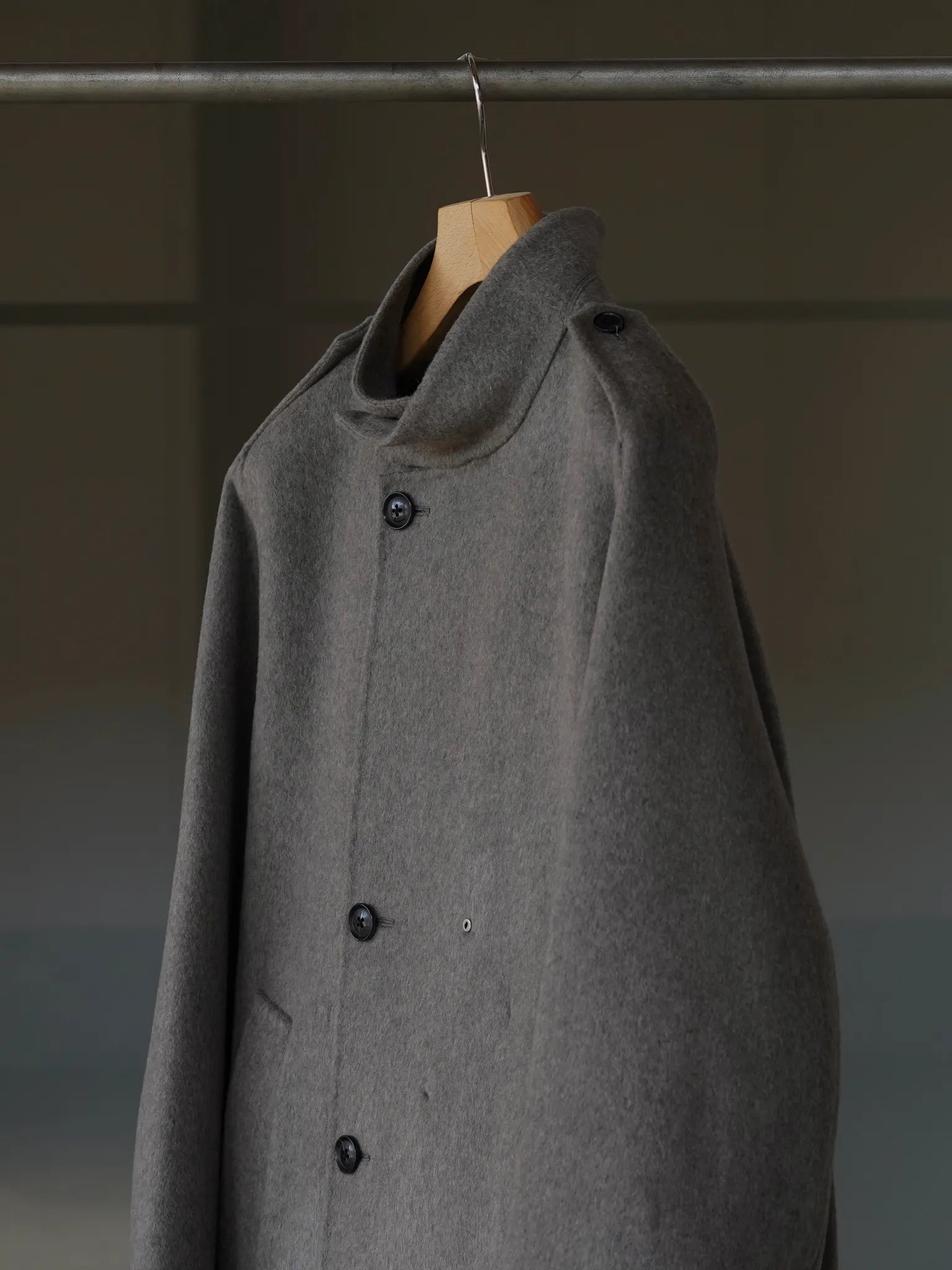 irenisa-epaulet-stand-collar-half-coat-mocha-gray-6