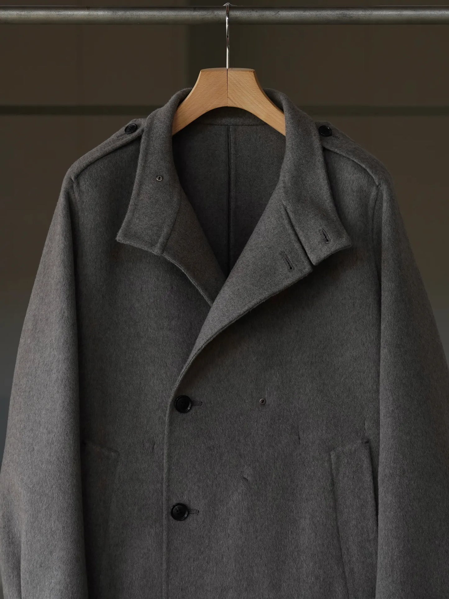 irenisa-epaulet-stand-collar-half-coat-mocha-gray-7