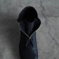 PETROSOLAUM | H center zip [Horse reverse] black