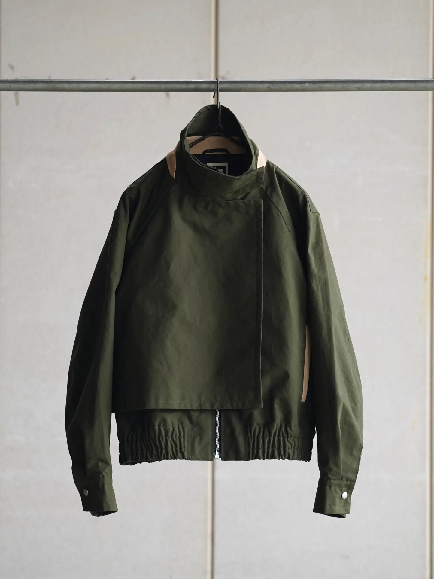 daisuke-tanabe-asbel-ventile-olive-1