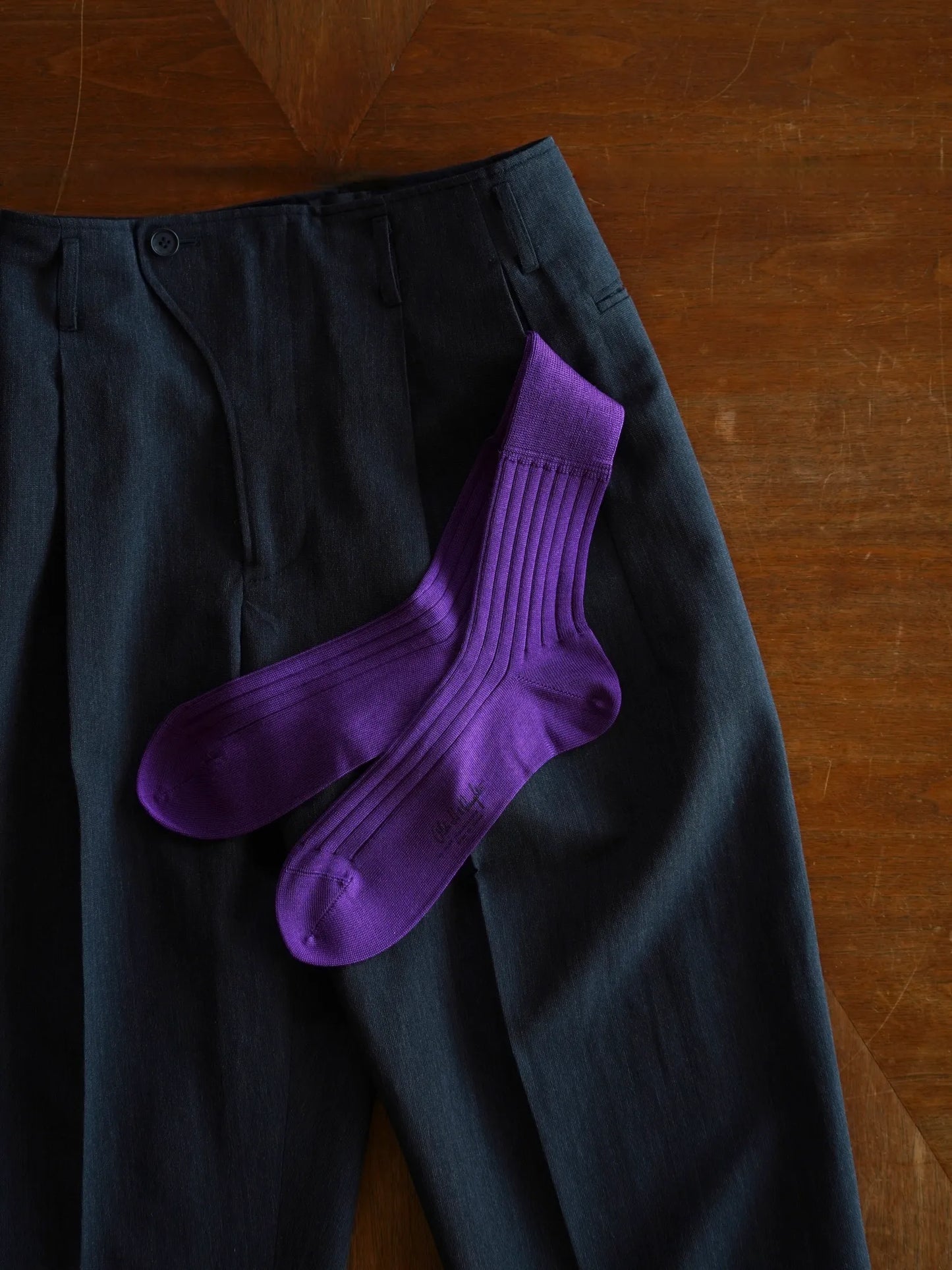 olde-h-daughter-silk-rib-socks-dahlia-1-1