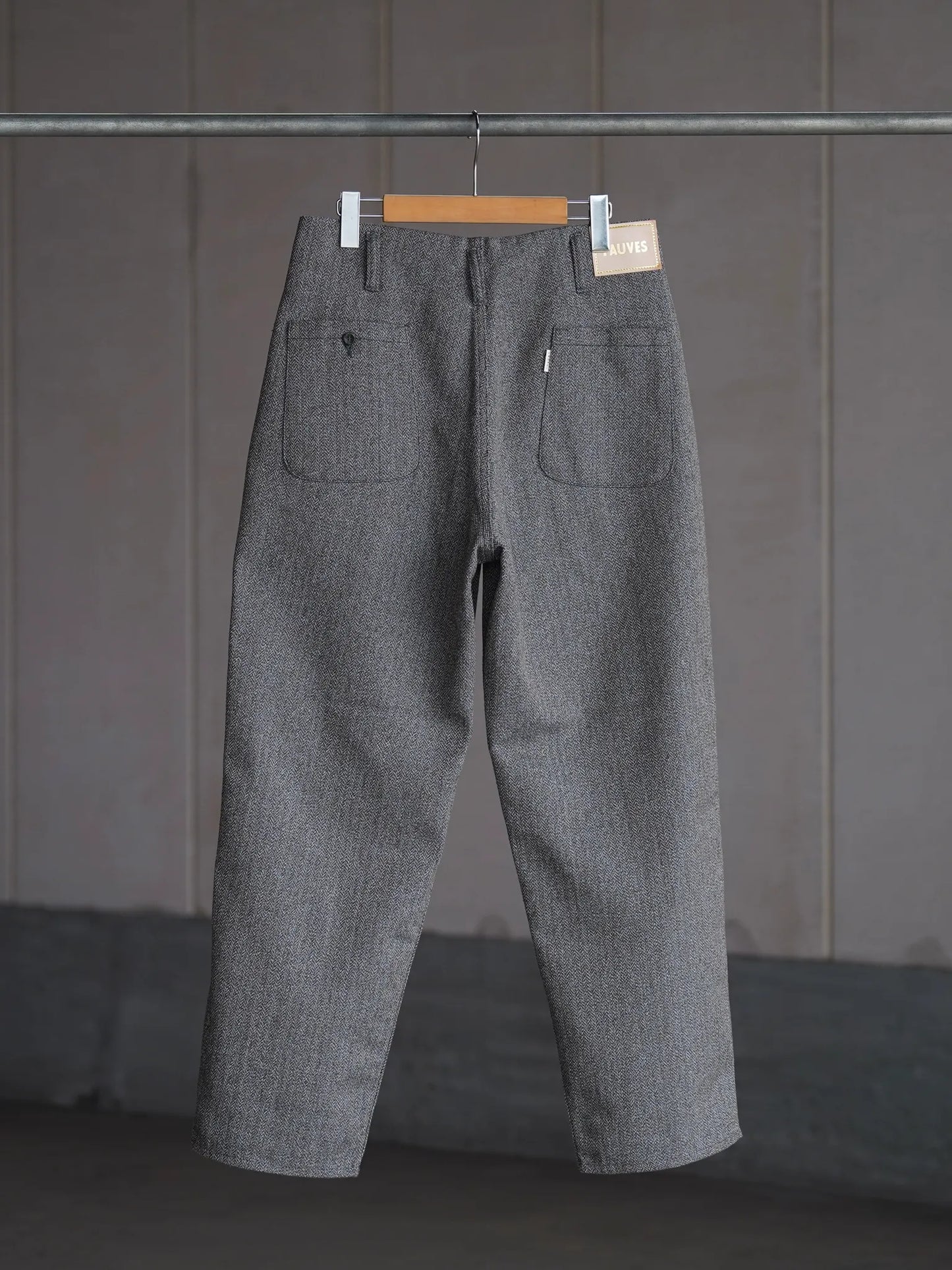 fauves-peg-top-tweed-black-2