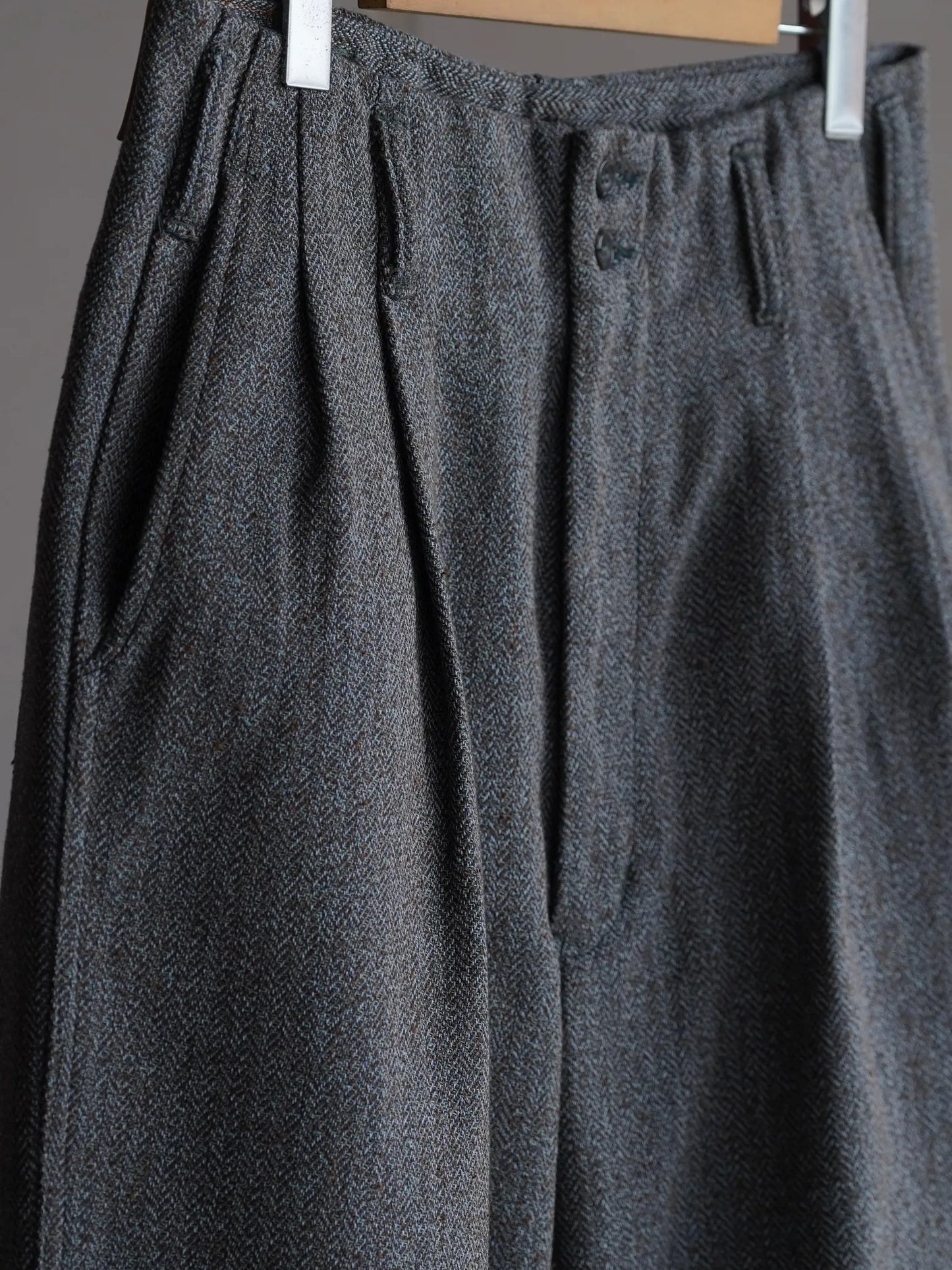 fauves-peg-top-tweed-black-3