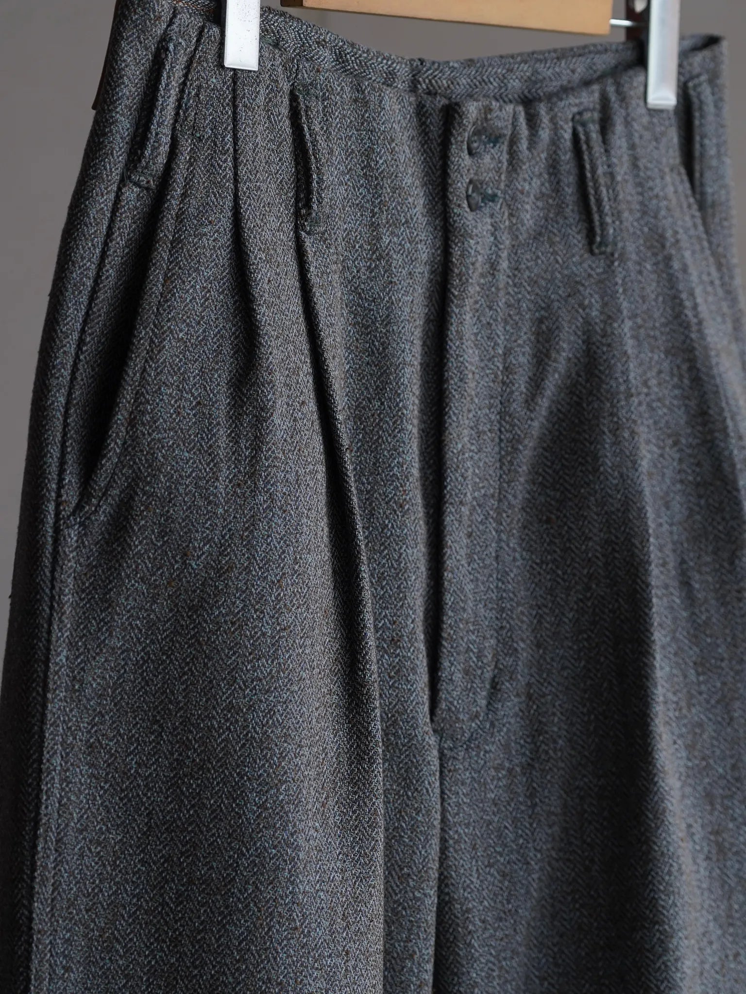 fauves-peg-top-tweed-black-3