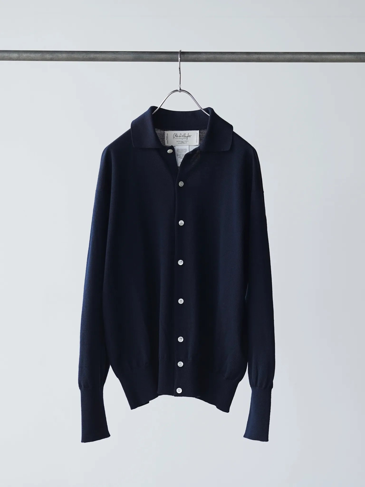 olde-h-daughter-wool-c-d-midnite-1