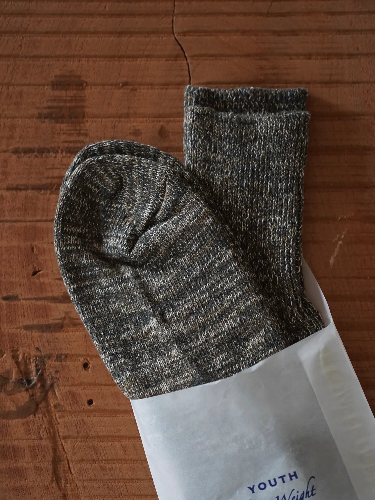 OLDE HOMESTEADER YOUTH | TWEEDISH JERSEY CREW SOCKS BLACK×ECRU-02