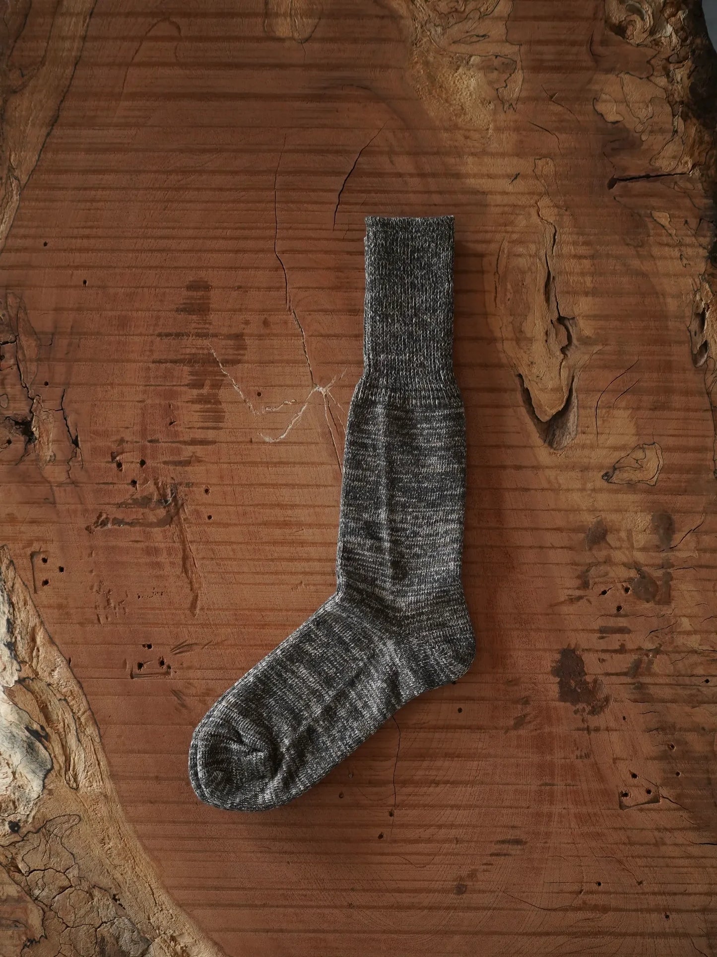 OLDE HOMESTEADER YOUTH | TWEEDISH JERSEY CREW SOCKS BLACK×ECRU-02
