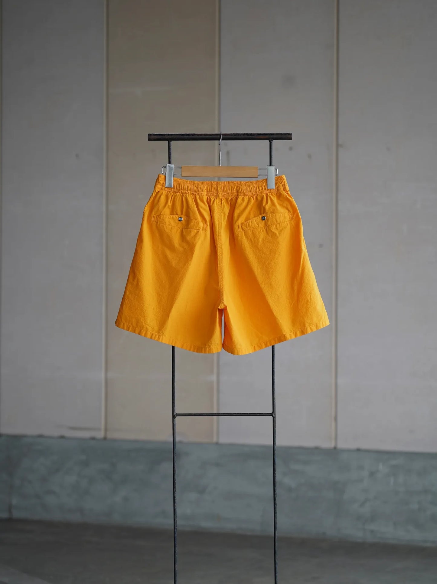 sarto-cotton-high-count-enzyme-short-pants-golden-eye-7