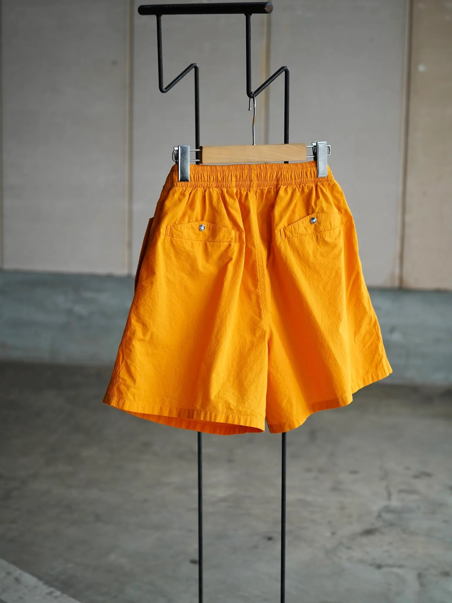 sarto-cotton-high-count-enzyme-short-pants-golden-eye-6