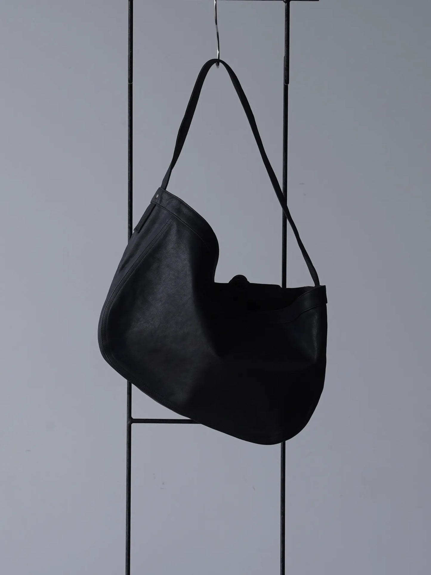 T.T LOT.004 NEWSBOY BAG Black (horse leather) | CASANOVA&CO
