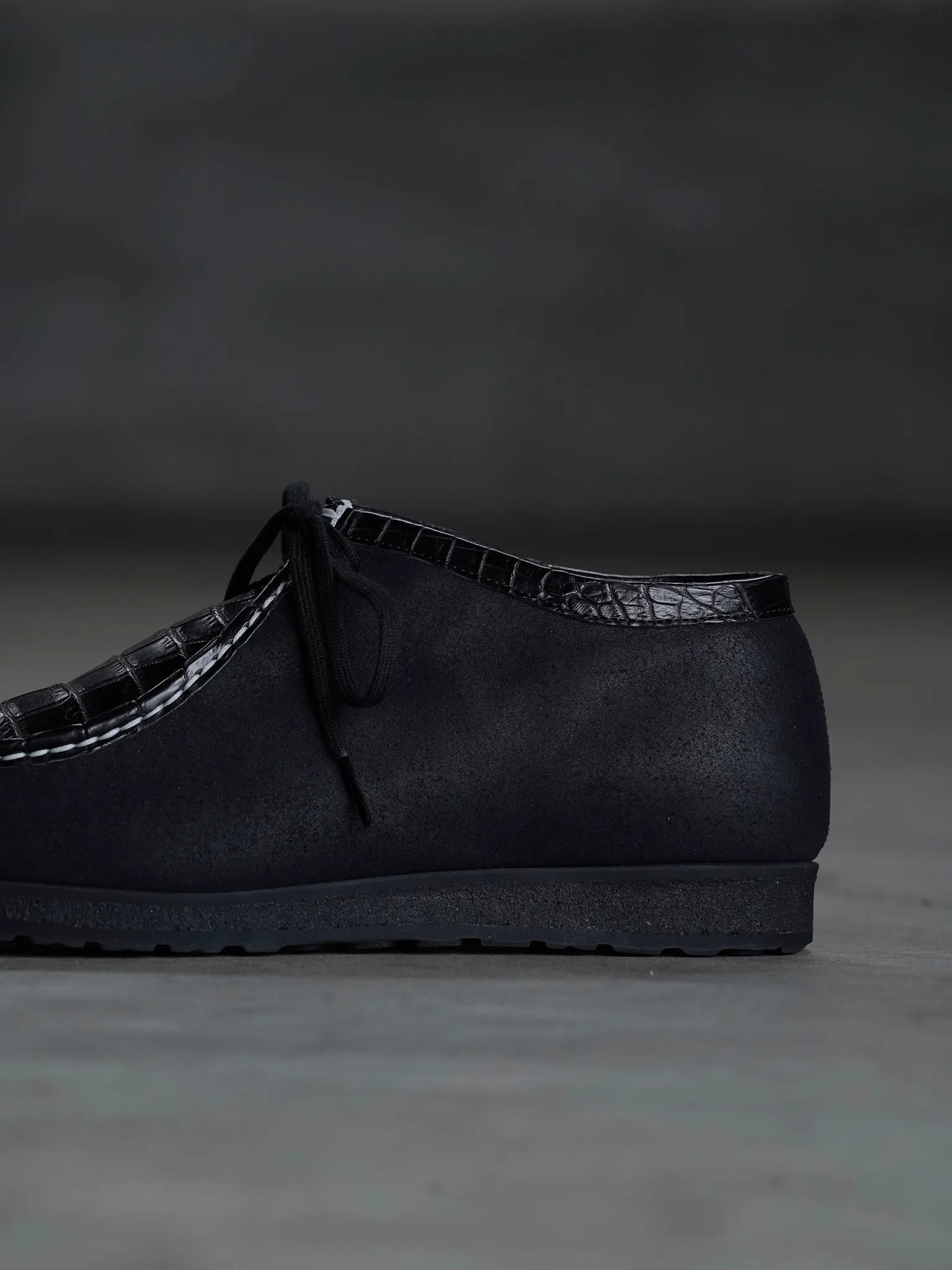 PETROSOLAUM | Tyrolean [Crocodile x Horse Reverse] black