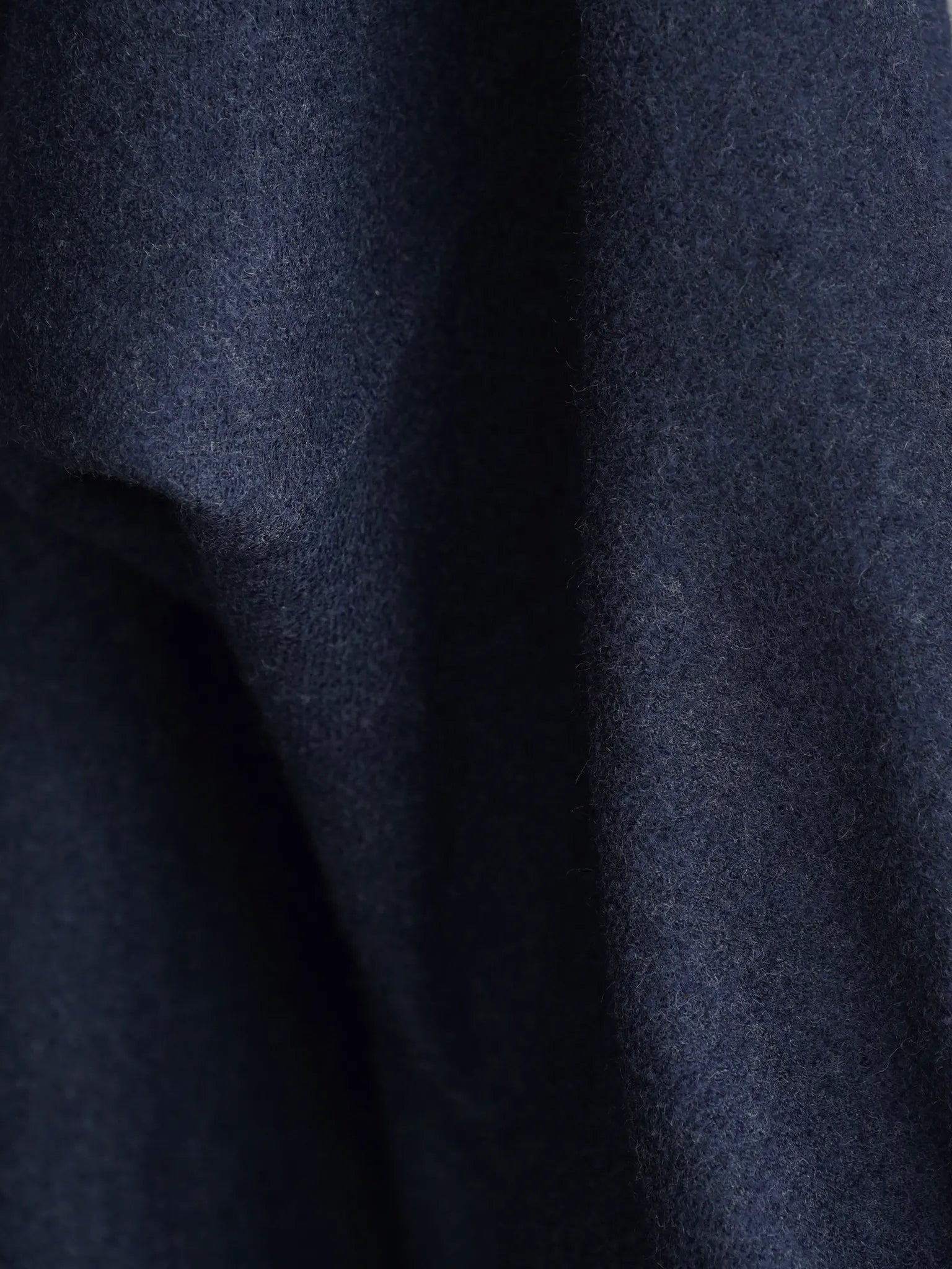 nonnotte-draping-big-h-n-pullover-d-navy-charcoal-top-4