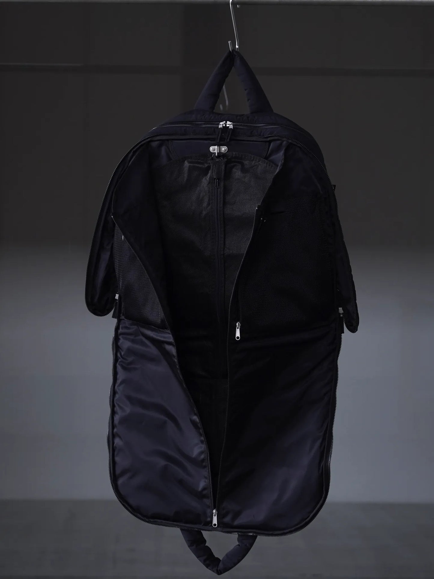 irenisa-travel-bag-black-3