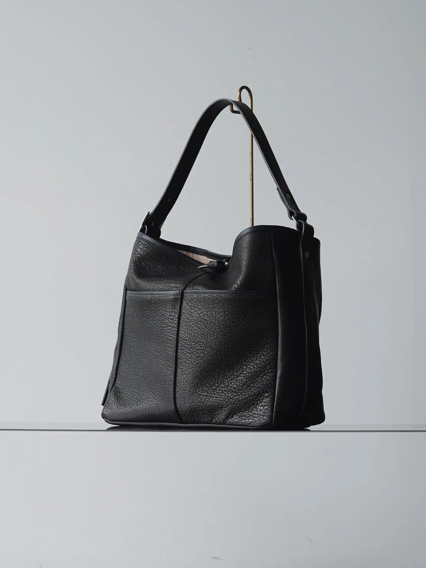 post-production-2-pockets-tote-bag-buffalo-blk-1
