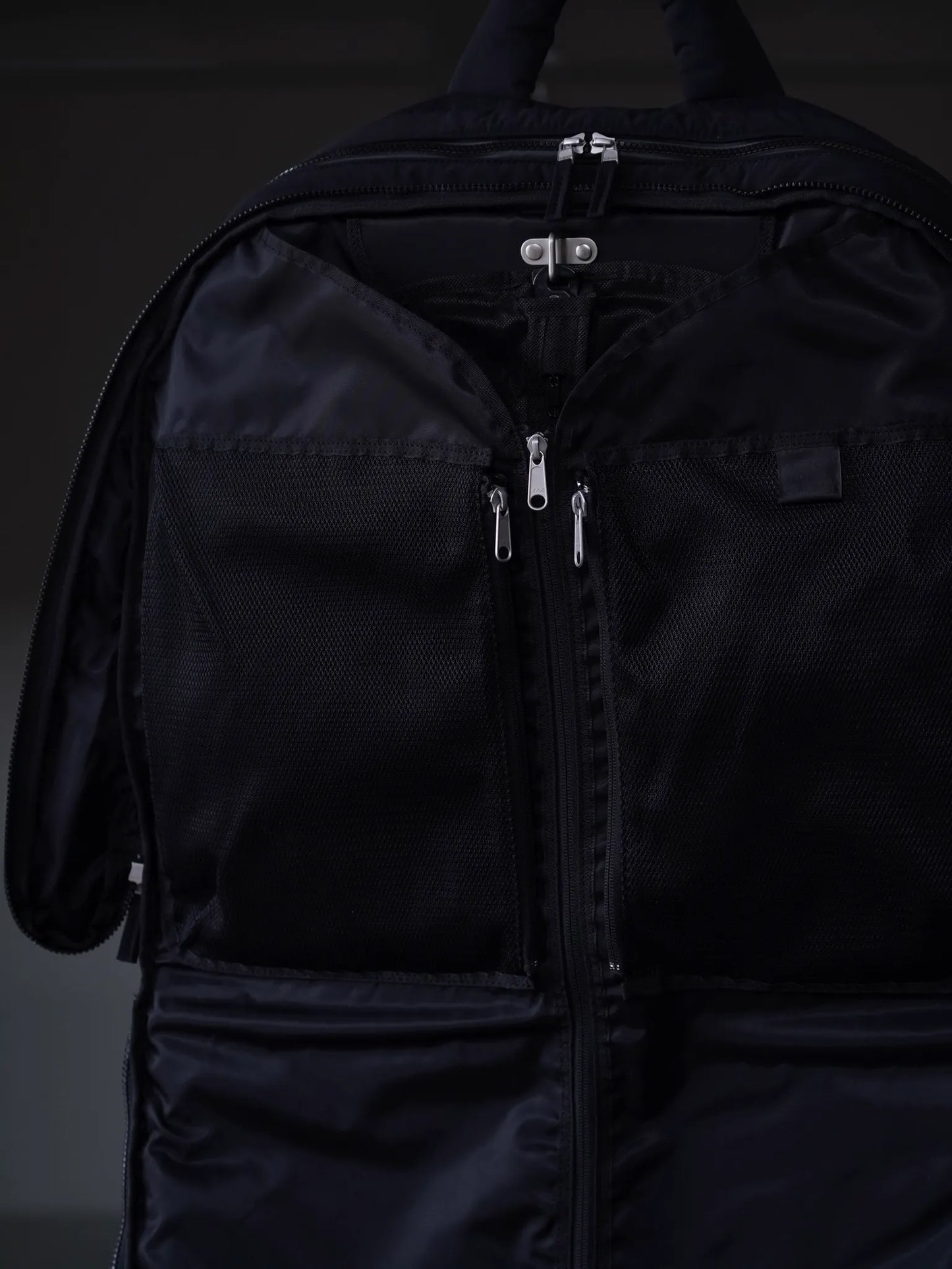 irenisa-travel-bag-black-5