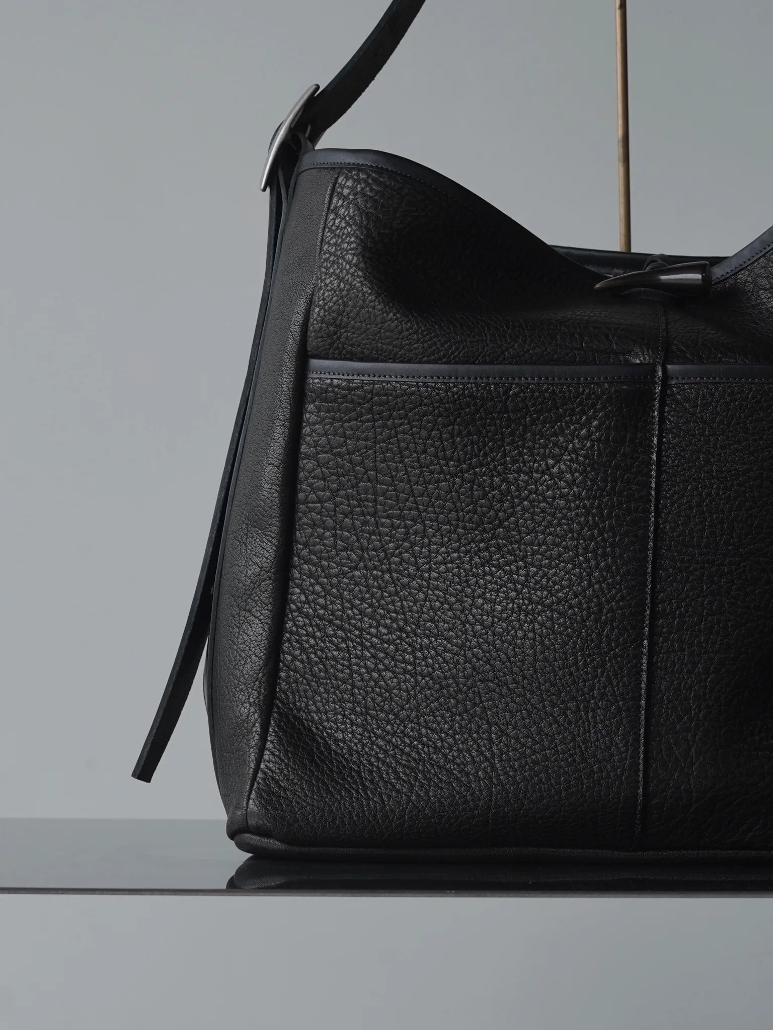 post-production-2-pockets-tote-bag-buffalo-blk-3