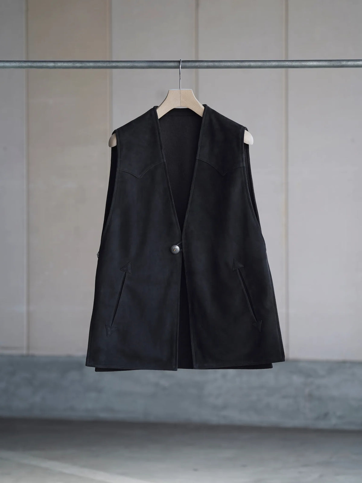 sarto-mongolian-lamb-suede-reversible-vest-ebony-1