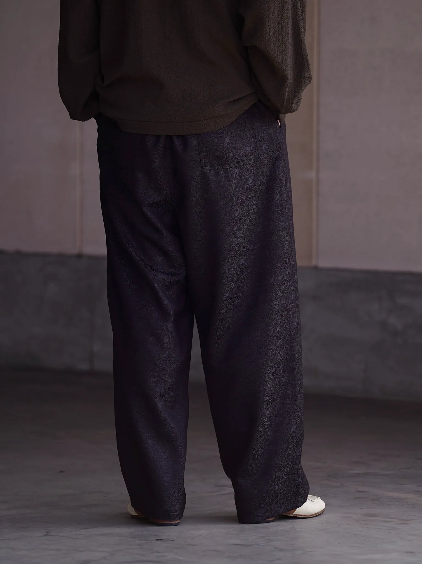 nonnotte 2-Tuck Draw Cord Wide Trousers Smoke Berry | CASANOVA&CO ...