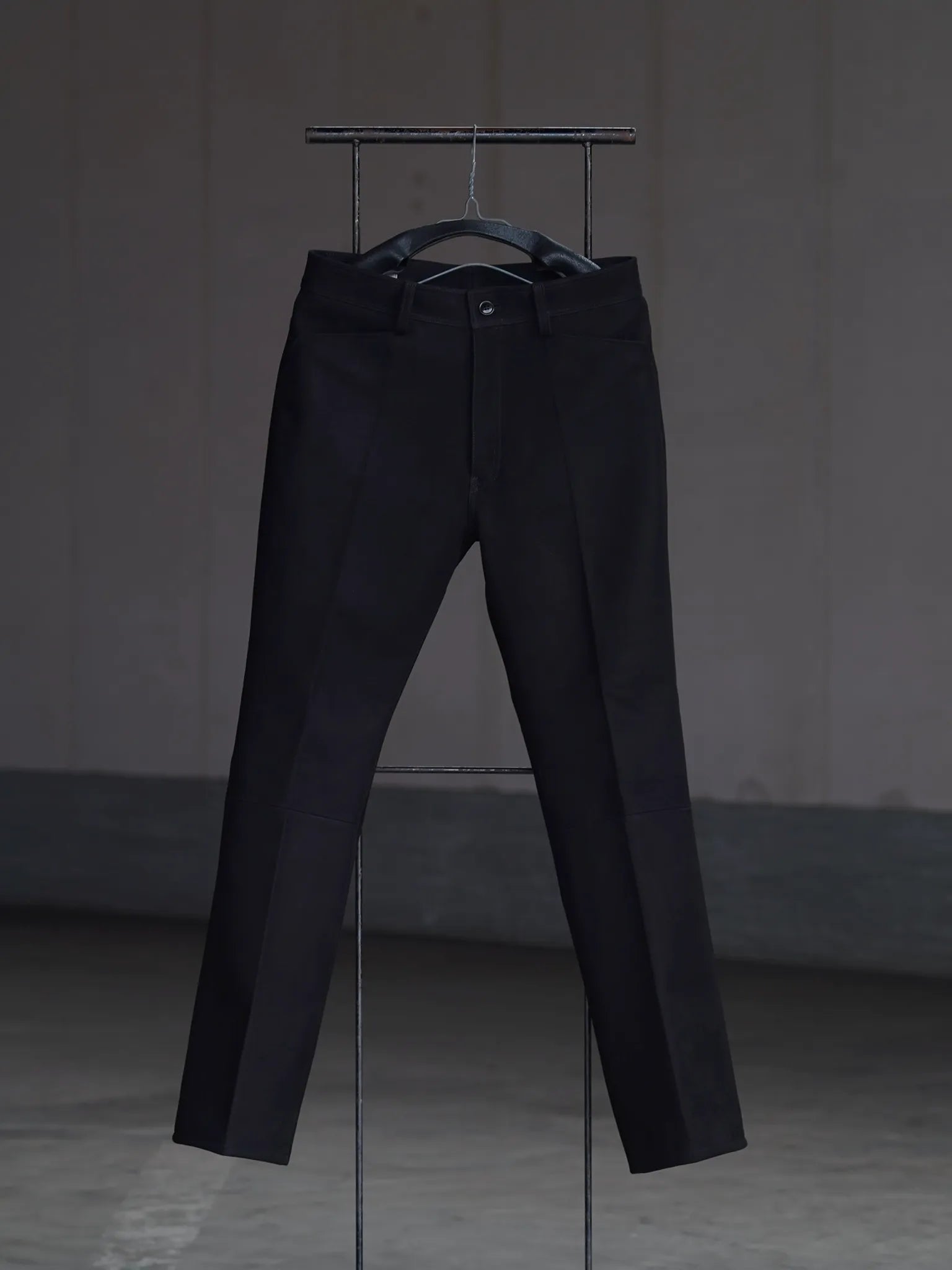 sarto-lamb-suede-leather-suede-semi-flare-pants-black-1