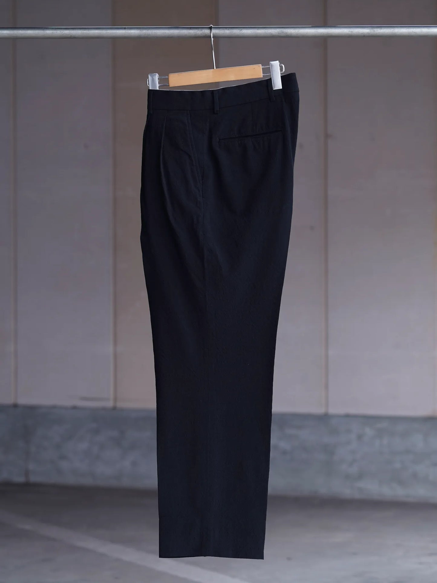 HERILL | Wooltropical Trousers Black