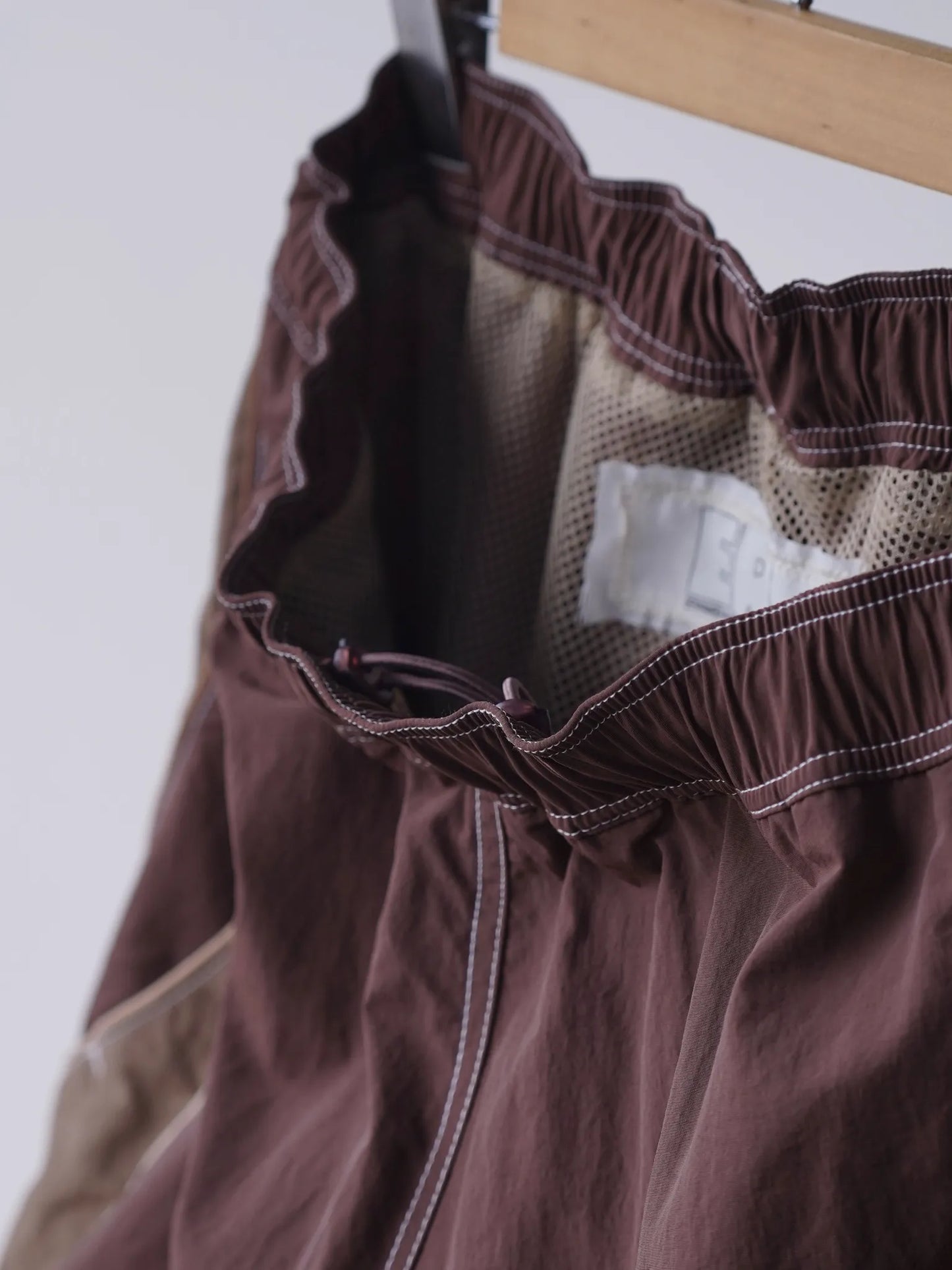 ERL | UFO TRACK PANTS BROWN