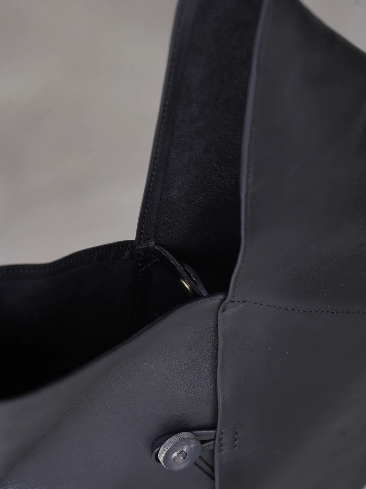 Post Production | Hobo Bag/Horse Wax Black