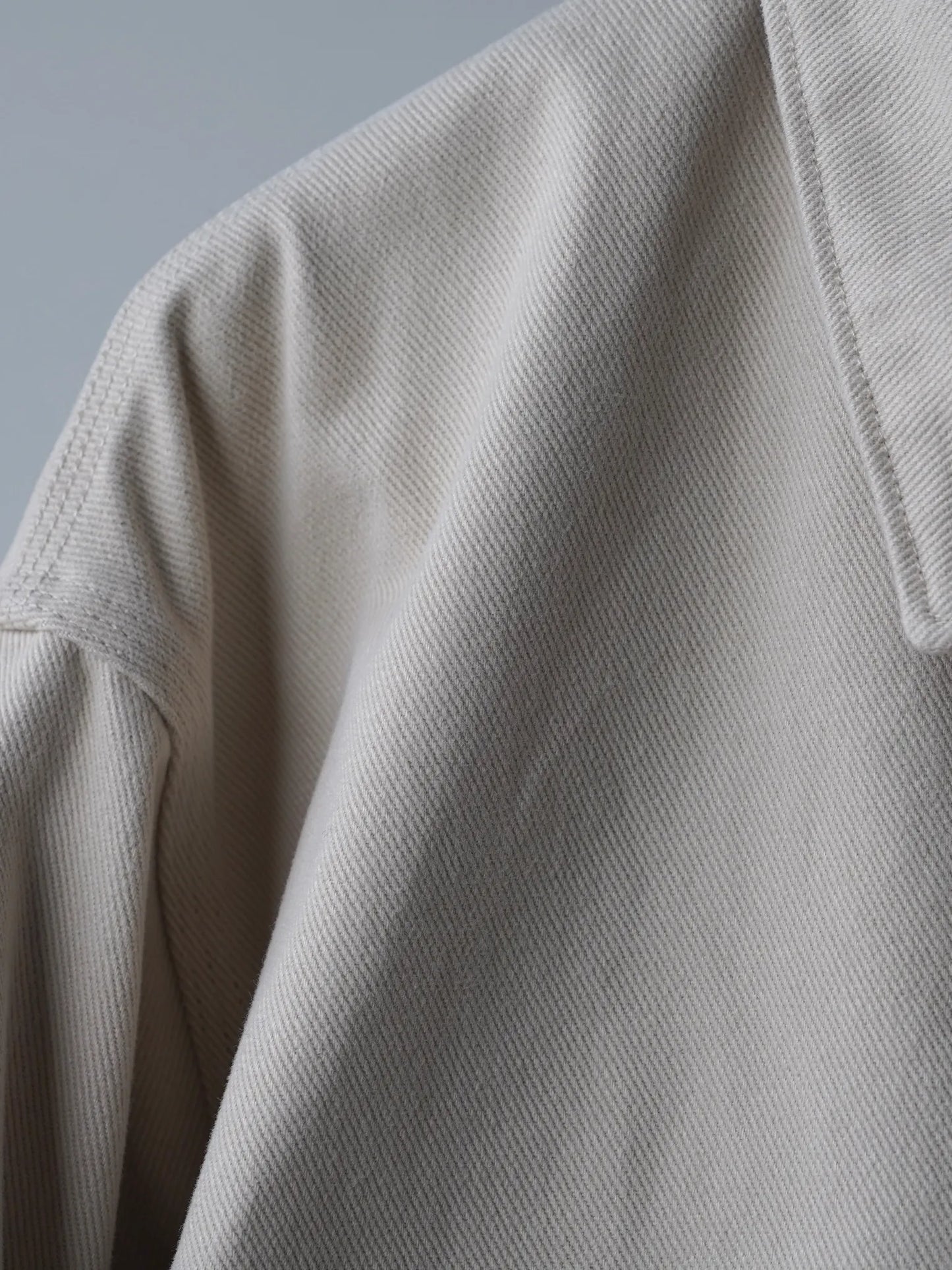 comoli-コットンツイル-ジップショートジャケット-ivory-5