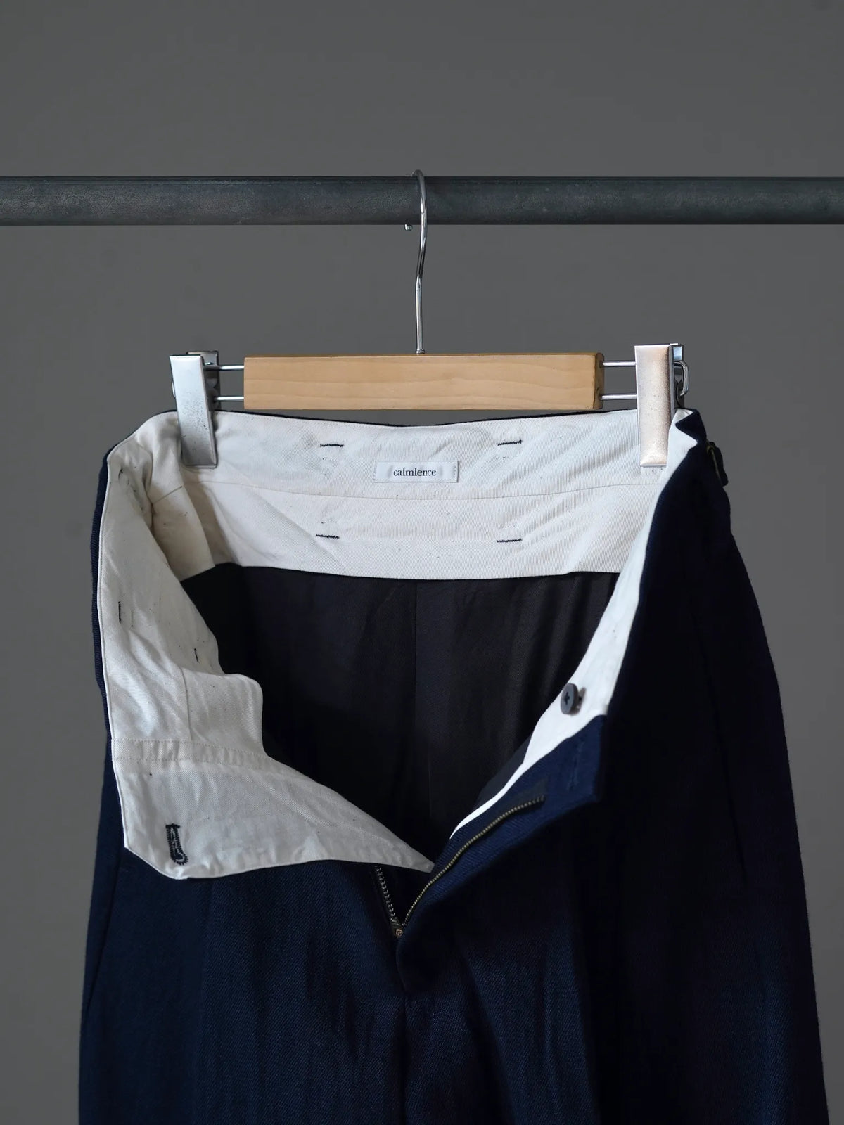 calmlence | SINGLE PLEATED WIDE STRAIGHT IND